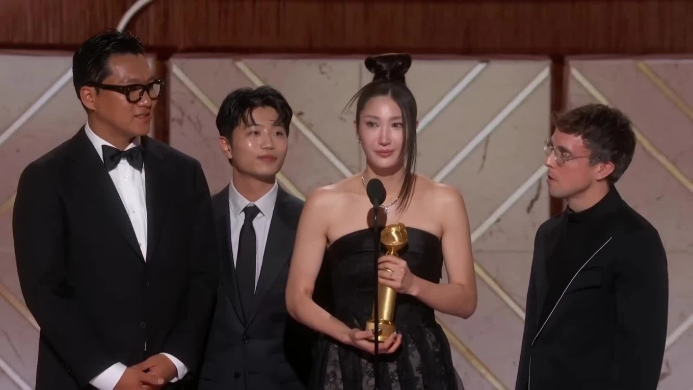 Ejae - thực tập sinh bị chối bỏ thành hiện tượng toàn cầu