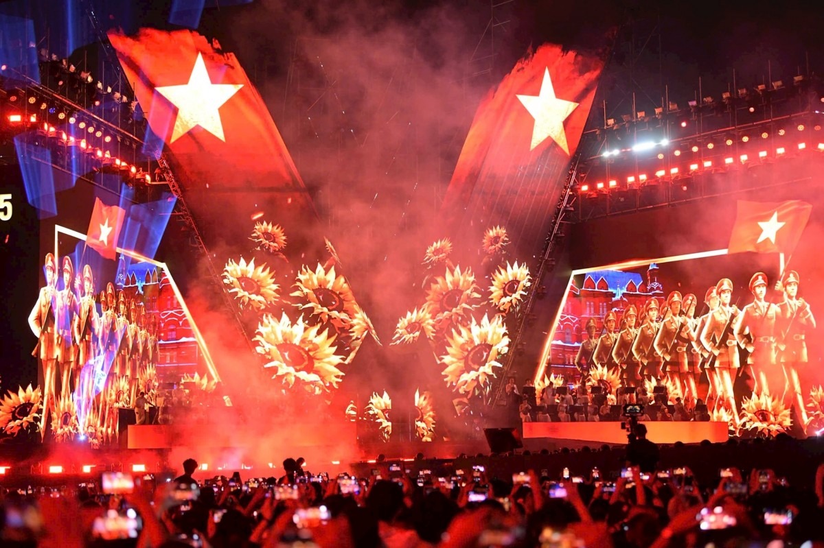 Chương tr&igrave;nh sẽ diễn ra l&uacute;c 20h10 ng&agrave;y 23/1, tại S&acirc;n vận động Quốc gia Mỹ Đ&igrave;nh, với sự tham gia của 30.000 người. (Ảnh minh họa).