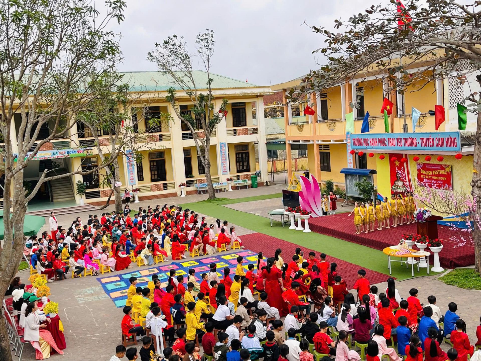 &ldquo;English Festival &ndash; Tet in My Hometown&rdquo; l&agrave; s&acirc;n chơi học tập bổ &iacute;ch, g&oacute;p phần n&acirc;ng cao chất lượng dạy v&agrave; học tiếng Anh trong nh&agrave; trường
