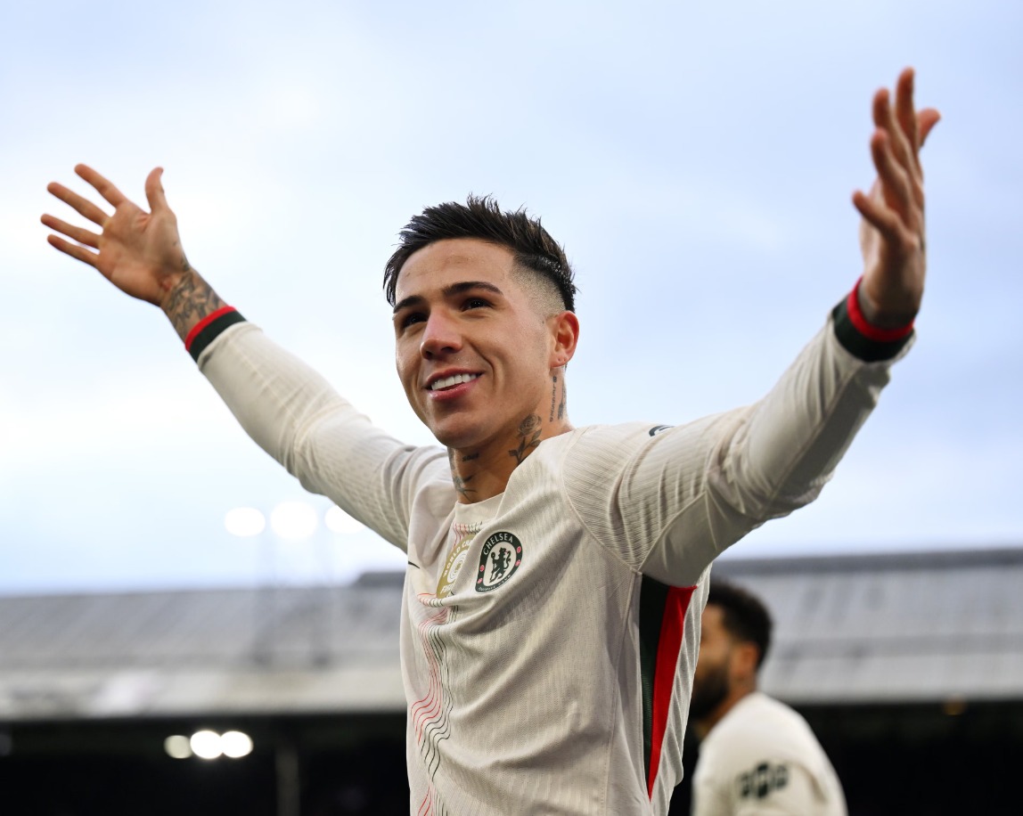 Fernandez ăn mừng chiến thắng.