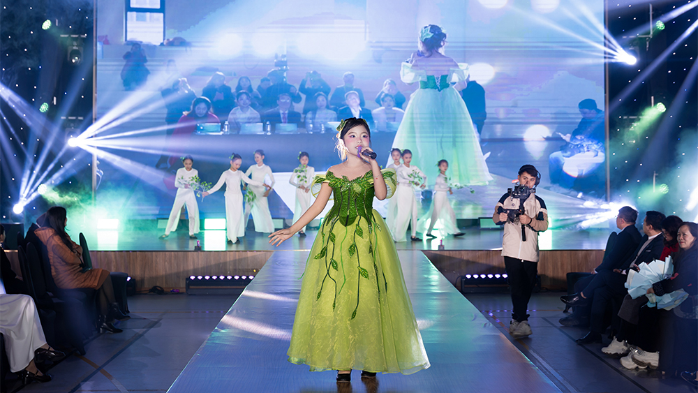 Ca sĩ nh&iacute; Vũ Ngọc Bảo Tr&acirc;m.