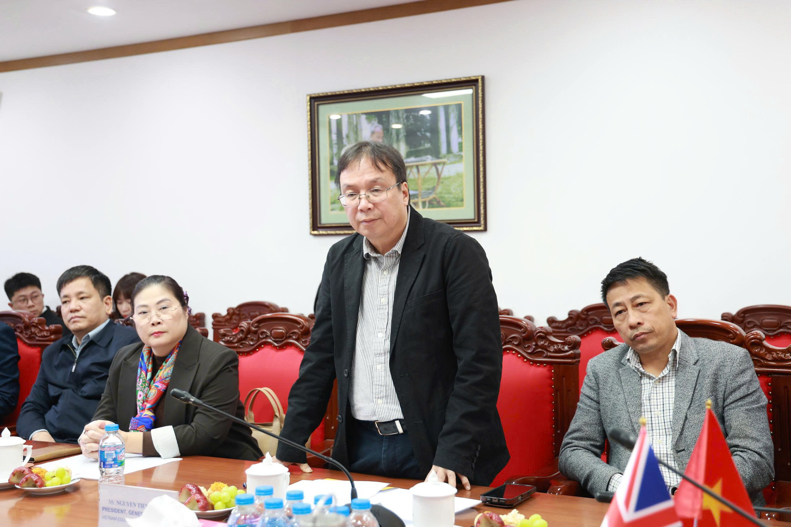 &Ocirc;ng Nguyễn Tiến Thanh &ndash; Chủ tịch HĐTV, Tổng Gi&aacute;m đốc NXBGDVN ph&aacute;t biểu tại buổi lễ.