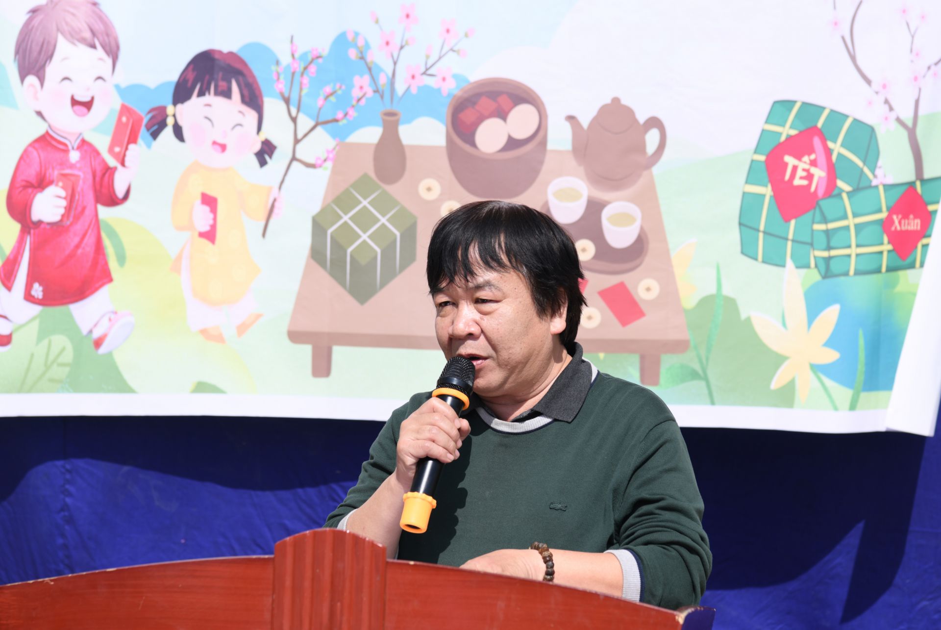 Ph&oacute; Tổng Bi&ecirc;n tập thường trực B&aacute;o TNTP&NĐ Phan Việt H&ugrave;ng ph&aacute;t biểu tại chương tr&igrave;nh.