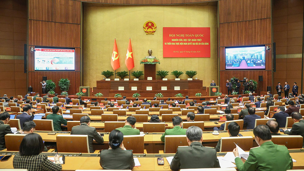 Hội nghị qu&aacute;n triệt, triển khai thực hiện Nghị quyết Đại hội XIV của Đảng được tổ chức trực tiếp v&agrave; trực tuyến tr&ecirc;n to&agrave;n quốc.