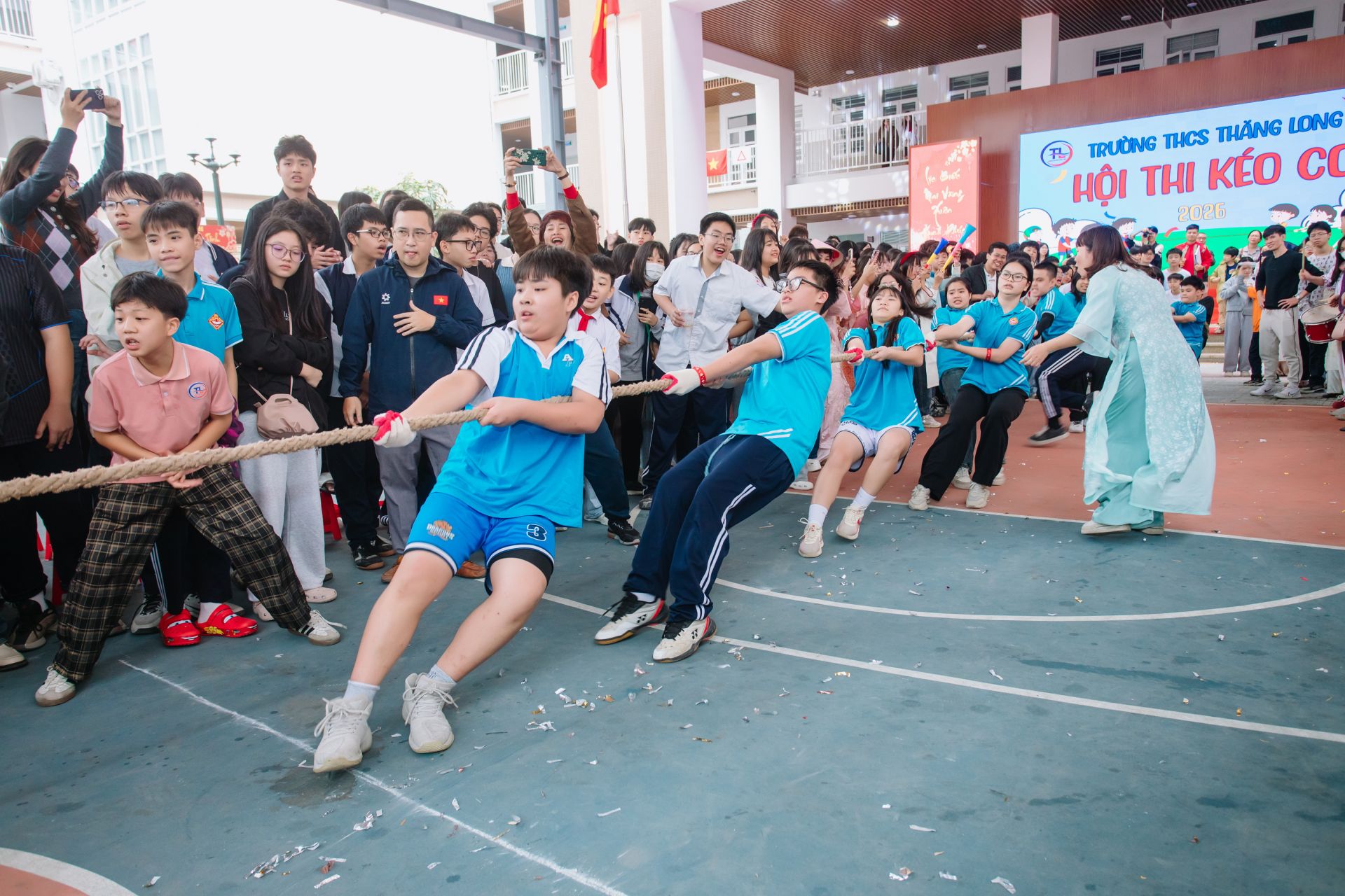 Phần thi chung kết k&eacute;o co đầy gay cấn với những gi&acirc;y ph&uacute;t &ldquo;ngộp thở&rdquo;.
