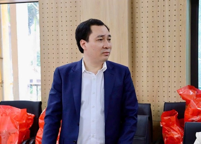 Tiến sĩ Vũ Văn Tiến ph&aacute;t biểu tại Hội nghị.