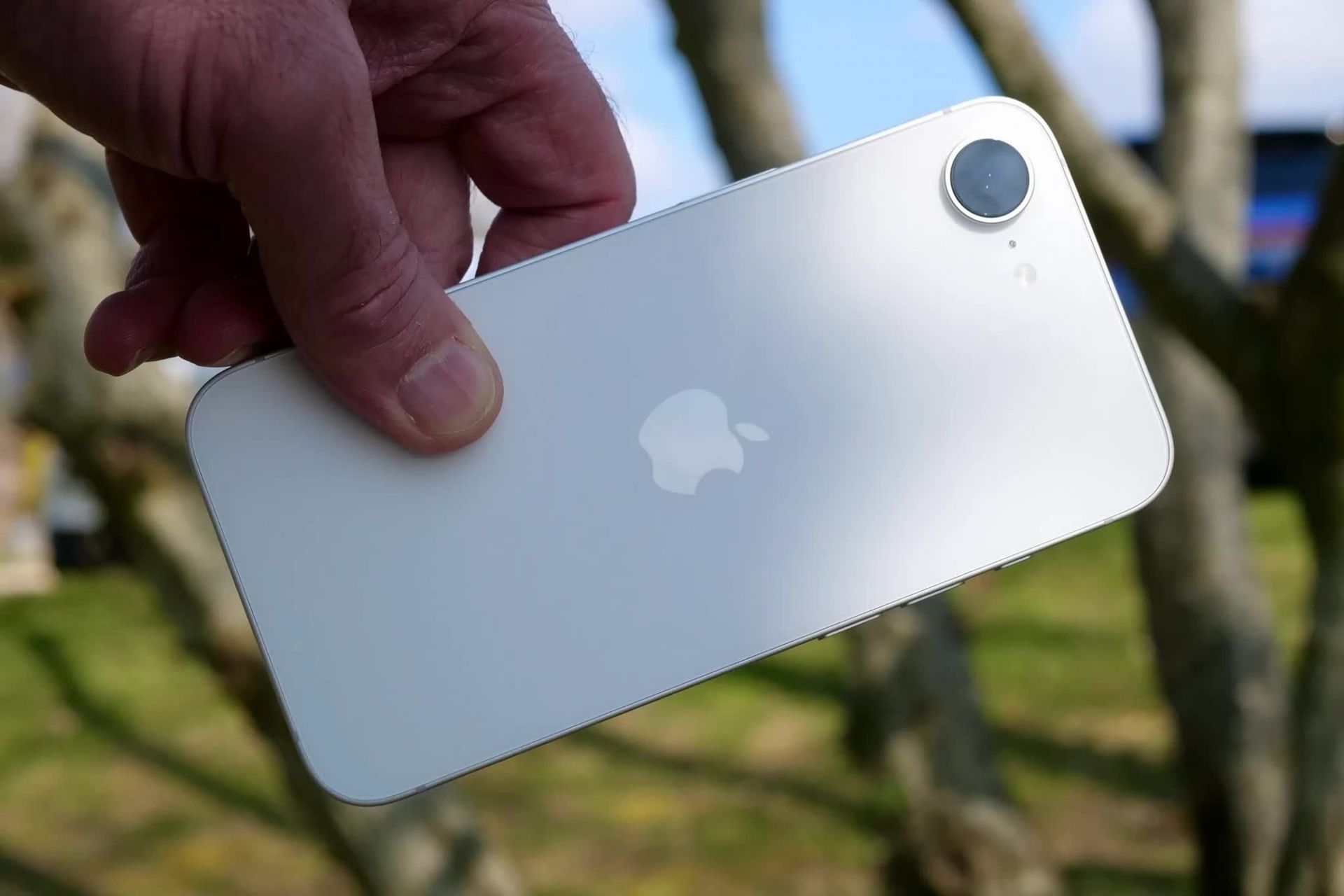 Samsung và Apple chuẩn bị tung smartphone mới sau Tết Bính Ngọ