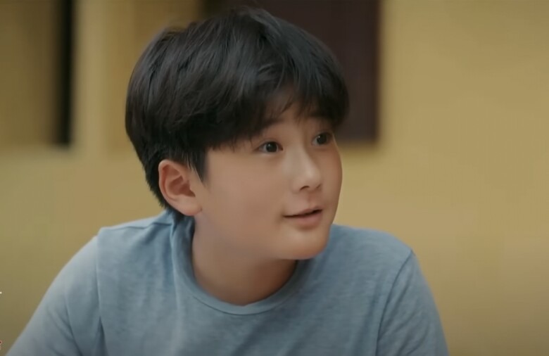 Trong phim Đức (Minh x&iacute;u) l&agrave; th&agrave;nh vi&ecirc;n nhỏ tuổi nhất 