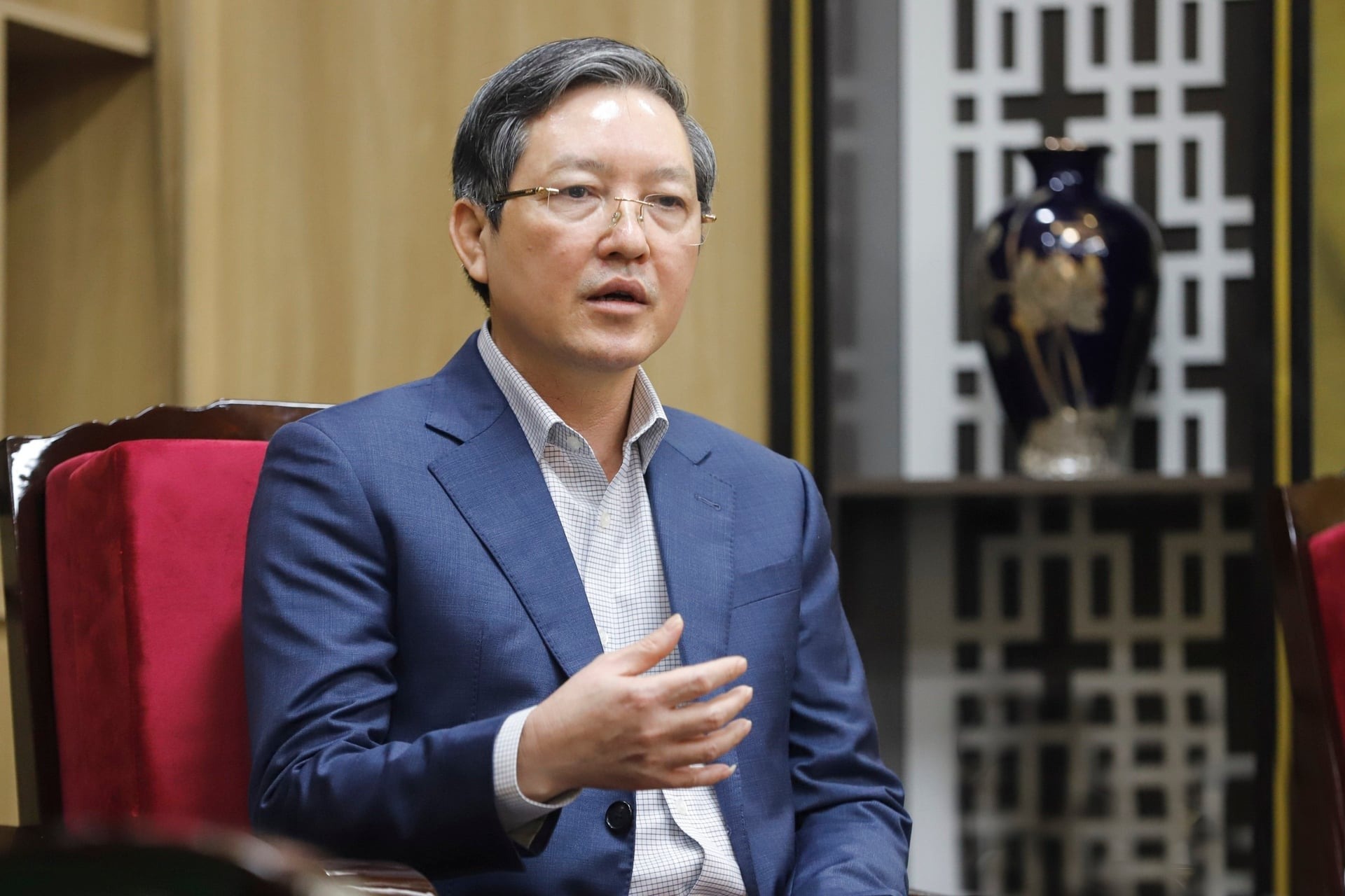 &Ocirc;ng Lương Quốc Đo&agrave;n - Ủy vi&ecirc;n Trung ương Đảng, Ph&oacute; Chủ tịch UBTƯ MTTQ Việt Nam, B&iacute; thư Đảng ủy, Chủ tịch Hội N&ocirc;ng d&acirc;n Việt Nam.