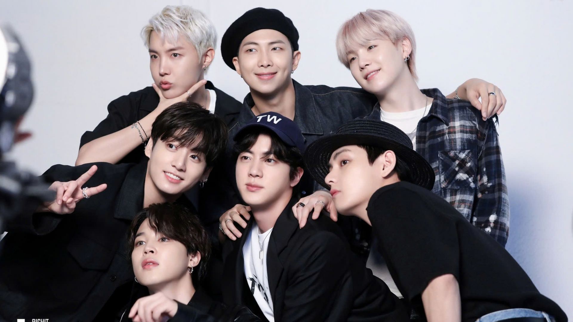 Người hâm mộ tranh vé miễn phí chương trình hòa nhạc của BTS