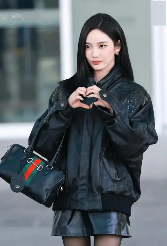 Ningning với những trang phục c&aacute; t&iacute;nh, hiện đại.