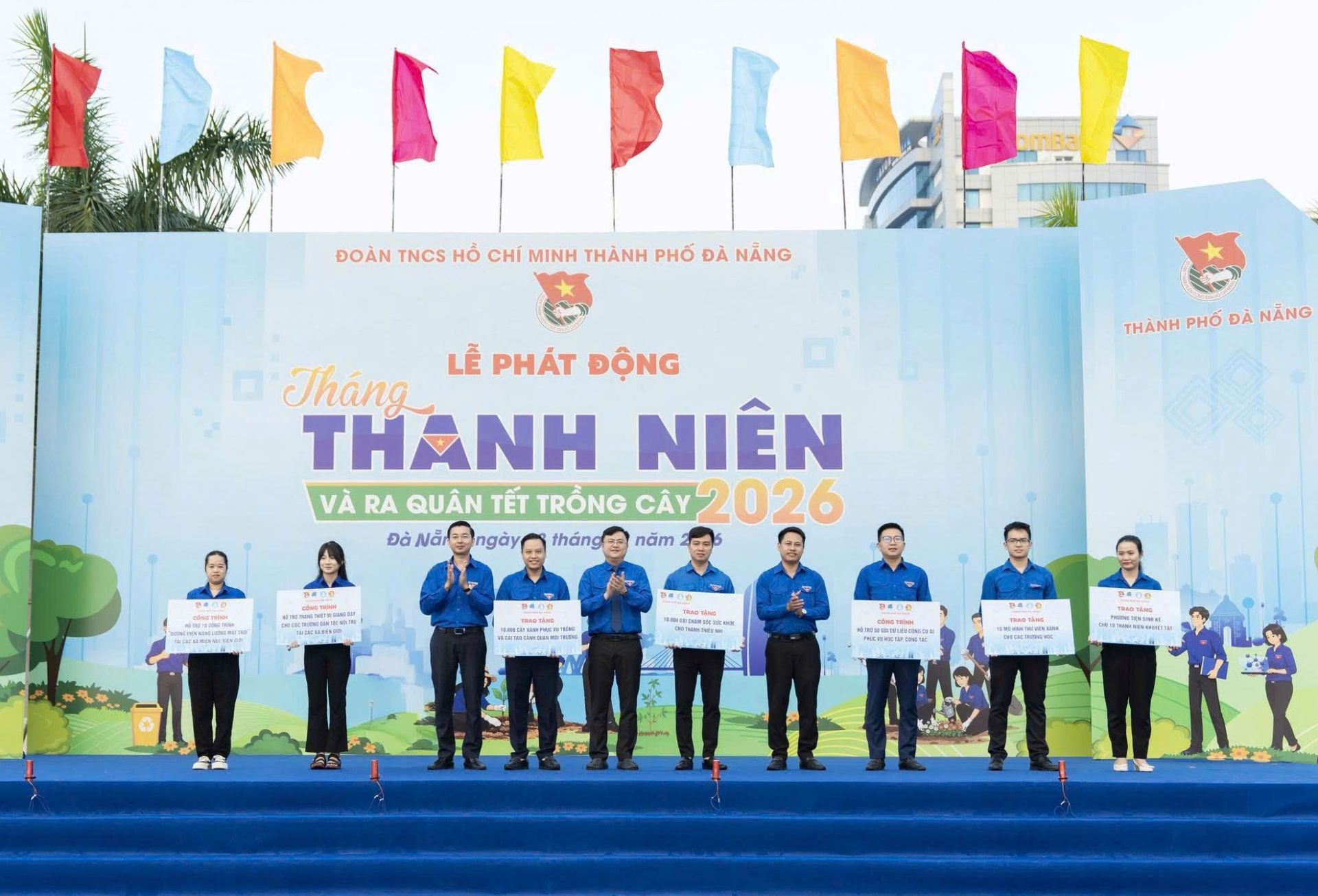 Th&agrave;nh Đo&agrave;n Đ&agrave; Nẵng trao 7 c&ocirc;ng tr&igrave;nh thanh ni&ecirc;n cấp th&agrave;nh phố với tổng kinh ph&iacute; 4 tỷ đồng.
