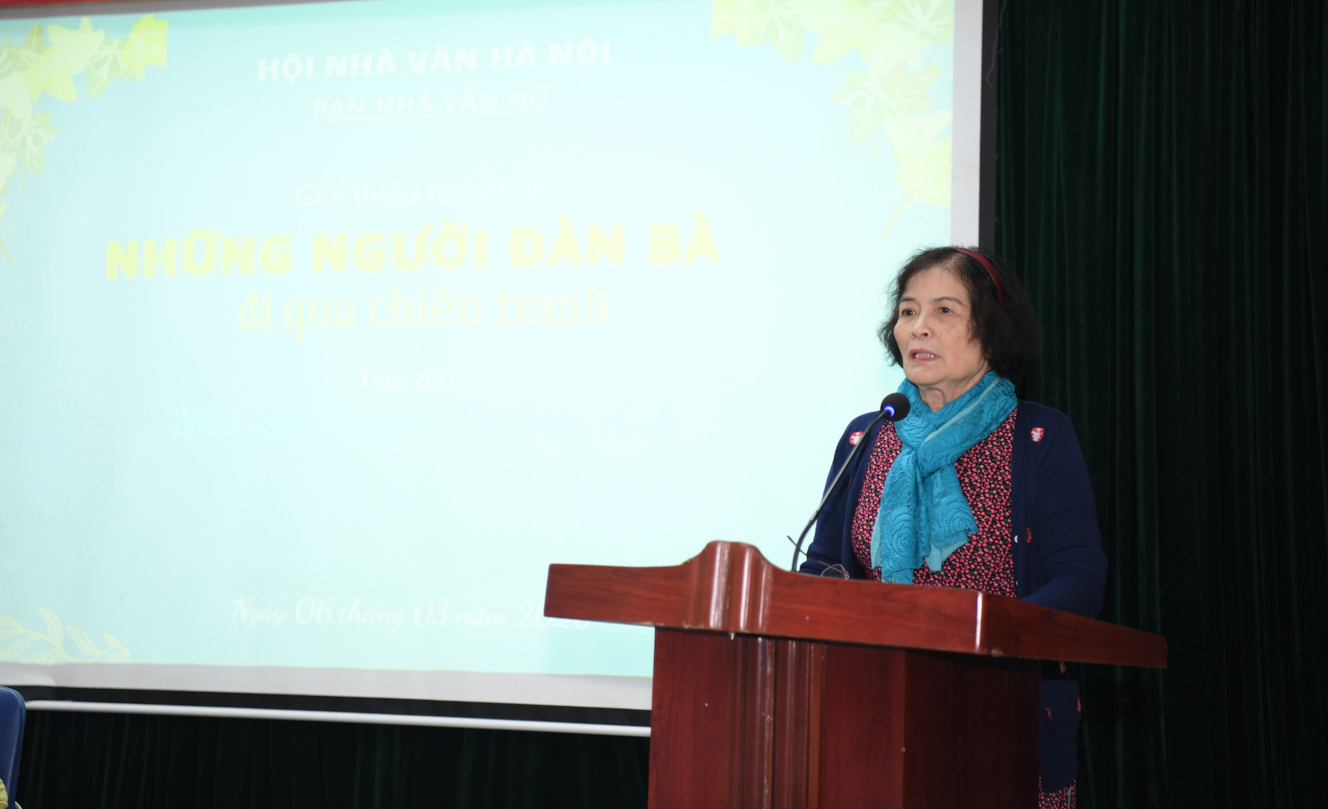 Trong chương tr&igrave;nh giao lưu, c&aacute;c nh&agrave; văn, nh&agrave; thơ, nh&agrave; ph&ecirc; b&igrave;nh đ&atilde; n&ecirc;u cảm tưởng về tập truyện ngắn v&agrave; k&yacute;.