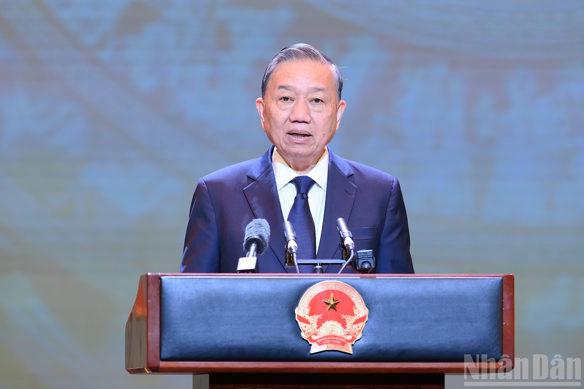 Tổng B&iacute; thư T&ocirc; L&acirc;m ph&aacute;t biểu &yacute; kiến chỉ đạo tại Lễ kỷ niệm.