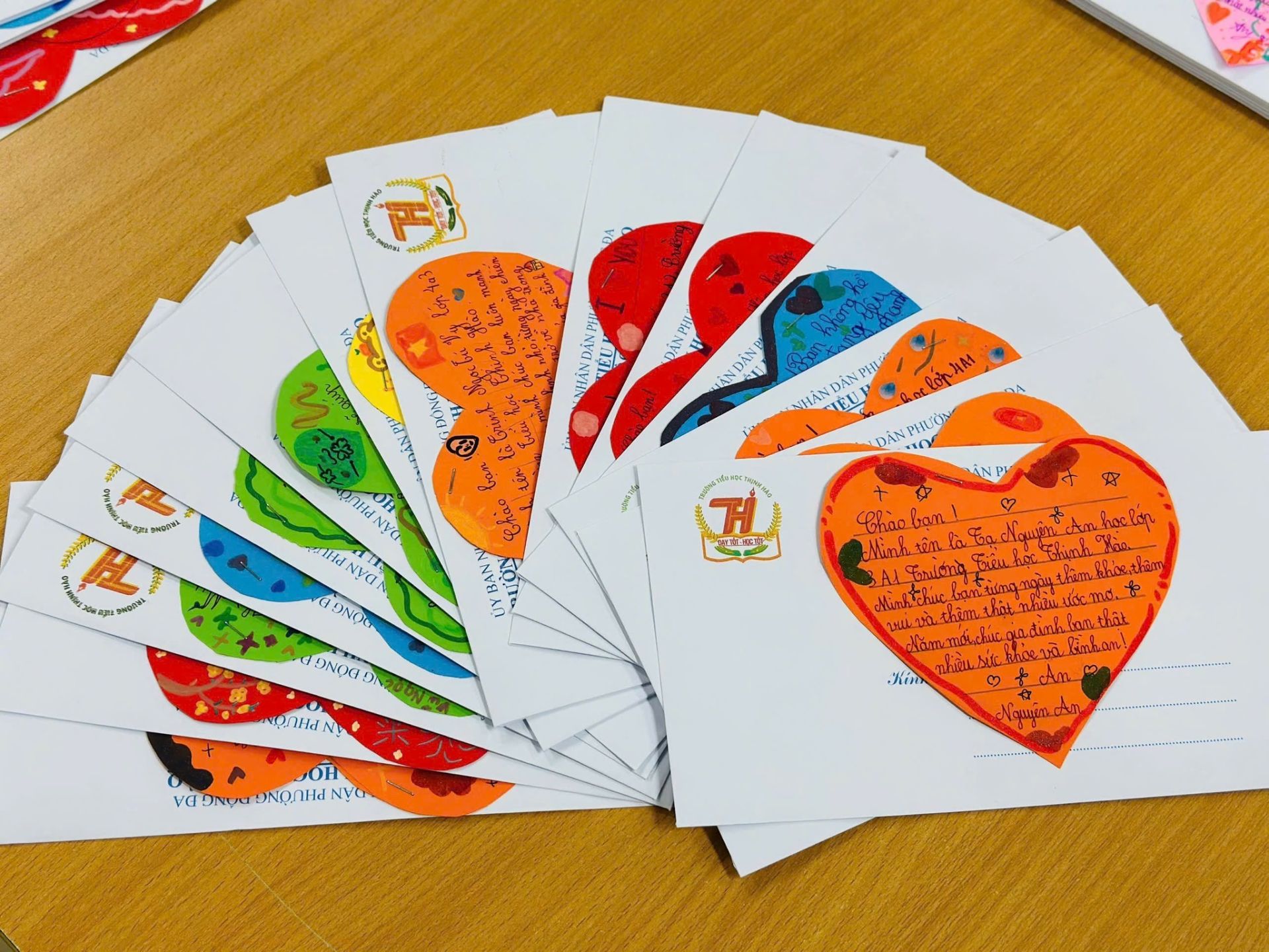 Những lời ch&uacute;c của c&aacute;c bạn học sinh trường TH Thịnh H&agrave;o gửi đến những người bạn c&ugrave;ng trang lứa.