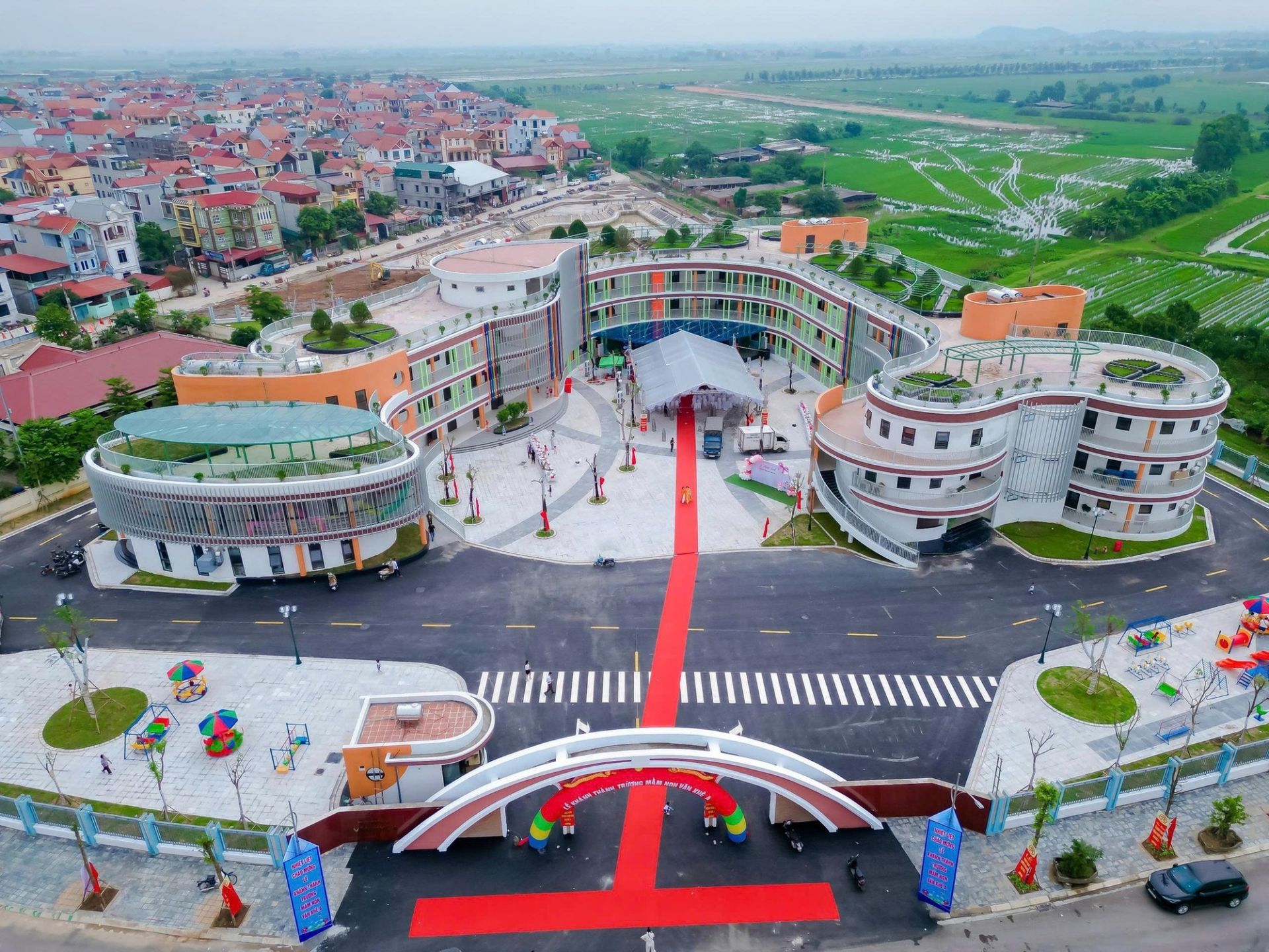 Trường Mầm non Văn Kh&ecirc; A (x&atilde; M&ecirc; Linh) được kh&aacute;nh th&agrave;nh v&agrave;o năm 2025.