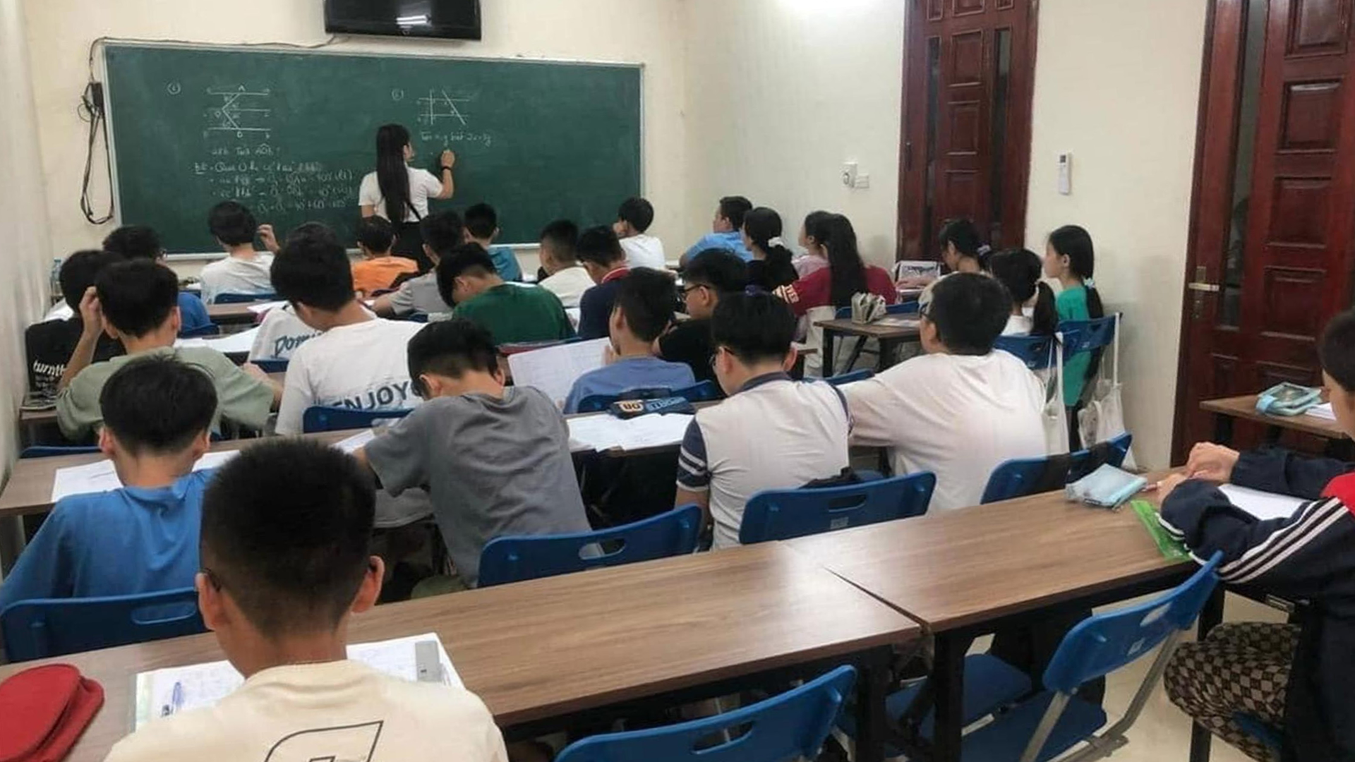 Bộ Giáo dục và Đào tạo sẽ sửa quy định về dạy thêm, học thêm