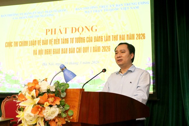 &Ocirc;ng Vũ Văn Tiến, Ủy vi&ecirc;n Đo&agrave;n Chủ tịch, Trưởng Ban Tuy&ecirc;n gi&aacute;o Cơ quan Ủy ban Trung ương MTTQ Việt Nam ph&aacute;t biểu tại Hội nghị 