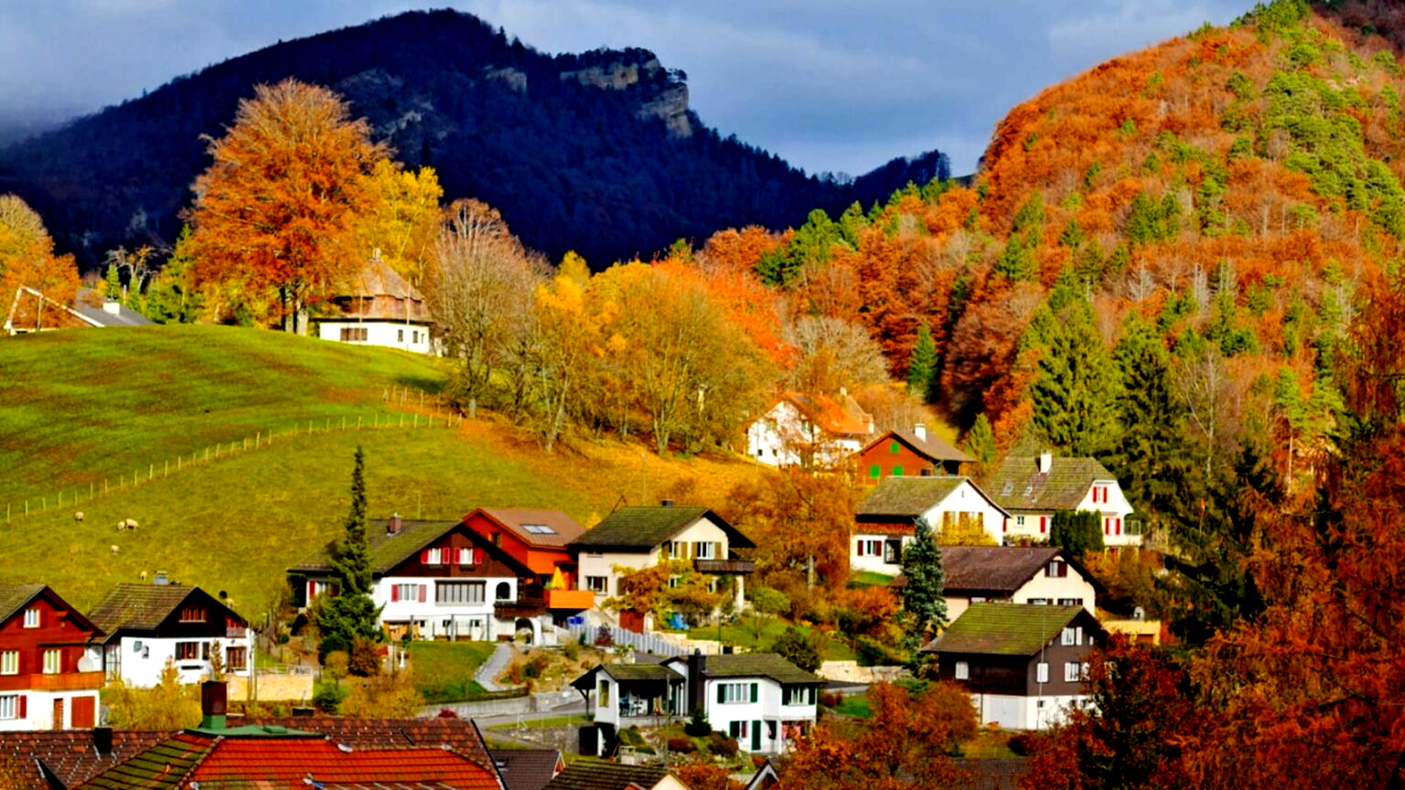 Bergen được bao quanh bởi những d&atilde;y n&uacute;i, l&agrave; cửa ng&otilde; dẫn đến c&aacute;c vịnh hẹp nổi tiếng thế giới của Na Uy.