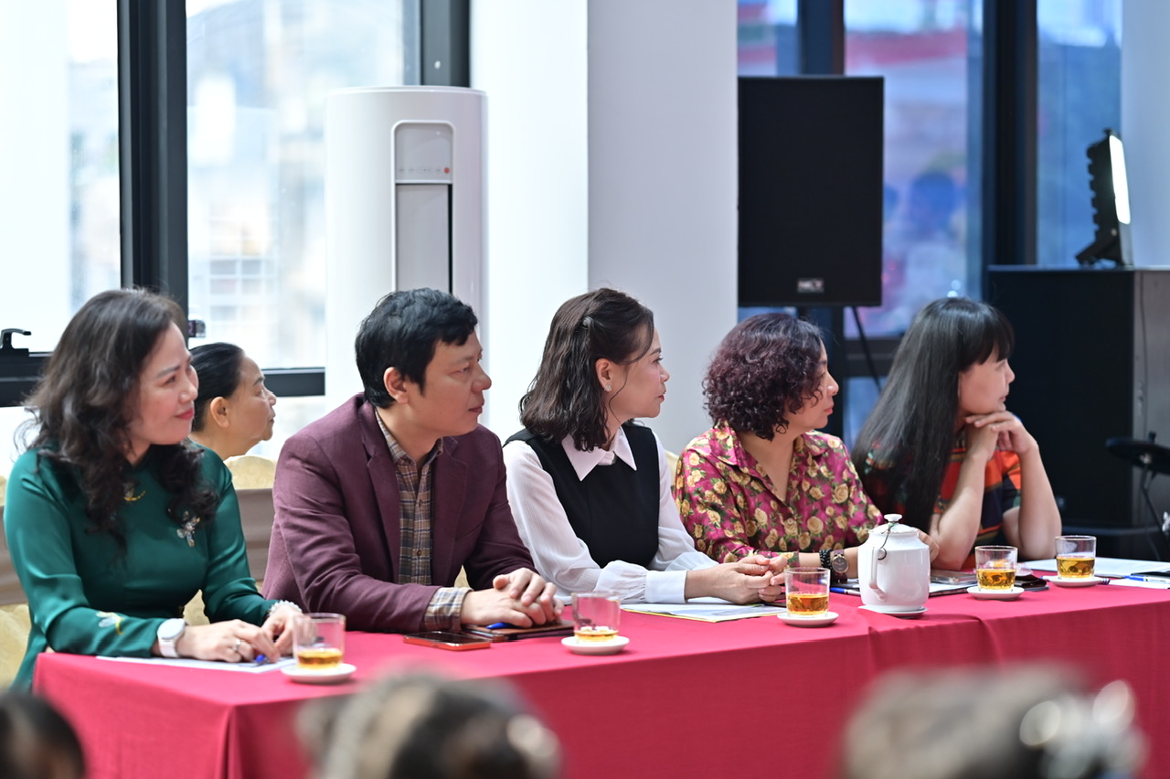 Ban Gi&aacute;m khảo đ&atilde; rất nghi&ecirc;m t&uacute;c theo d&otilde;i c&aacute;c tiết mục dự thi.