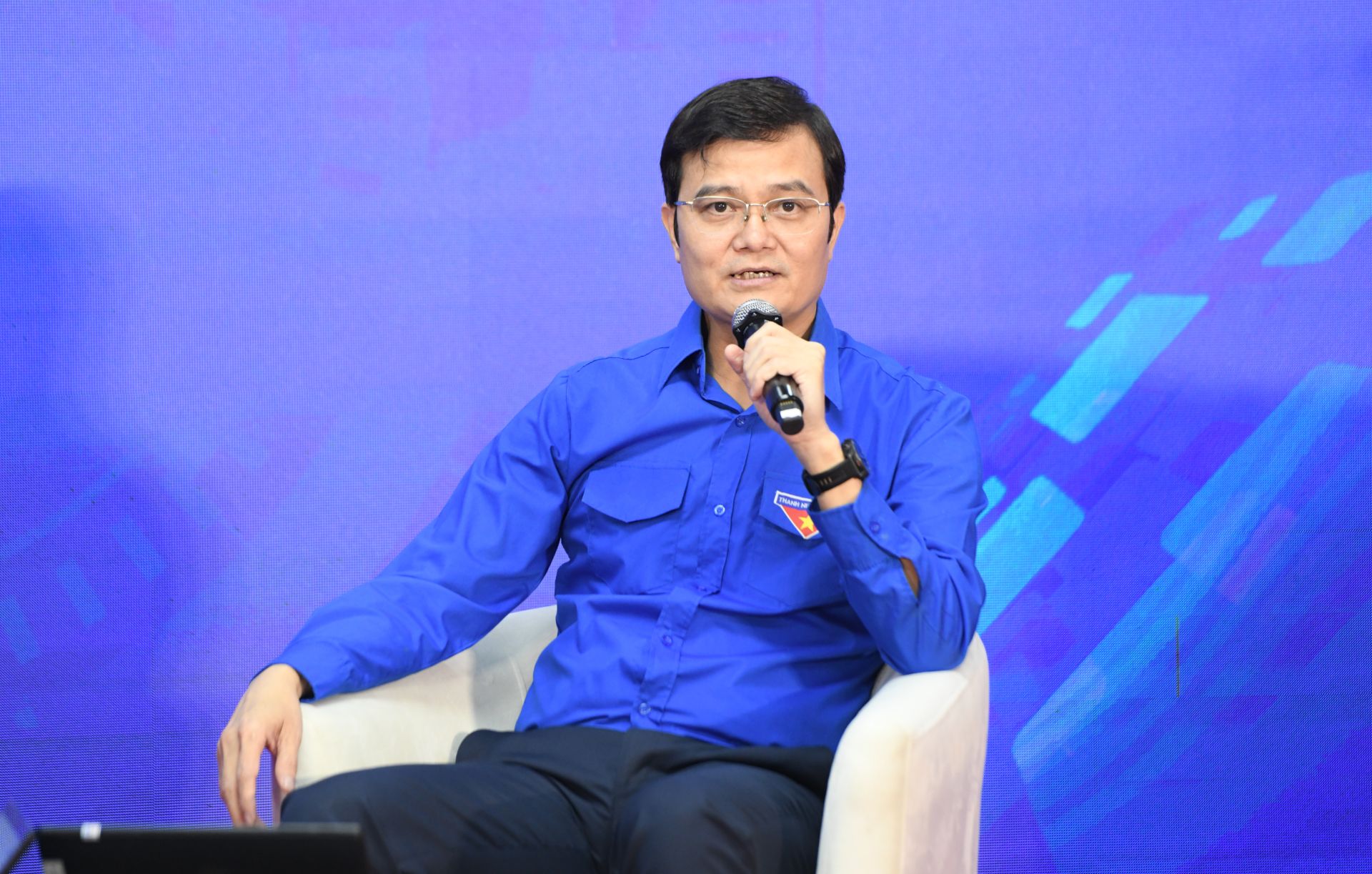 B&iacute; thư thứ nhất T.Ư Đo&agrave;n B&ugrave;i Quang Huy giải đ&aacute;p c&acirc;u hỏi của đo&agrave;n vi&ecirc;n, thanh ni&ecirc;n Cơ quan T.Ư Đo&agrave;n.