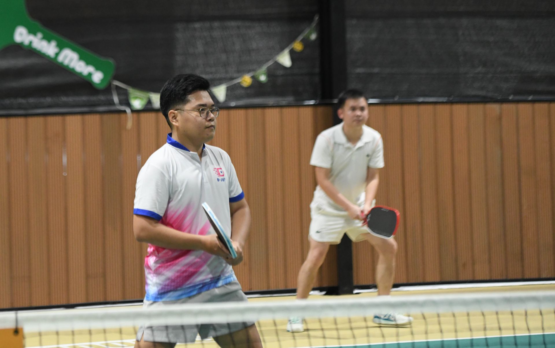 C&aacute;c vận động vi&ecirc;n thi đấu hết m&igrave;nh với tinh thần r&egrave;n luyện sức khỏe cũng như tăng cường gắn kết.