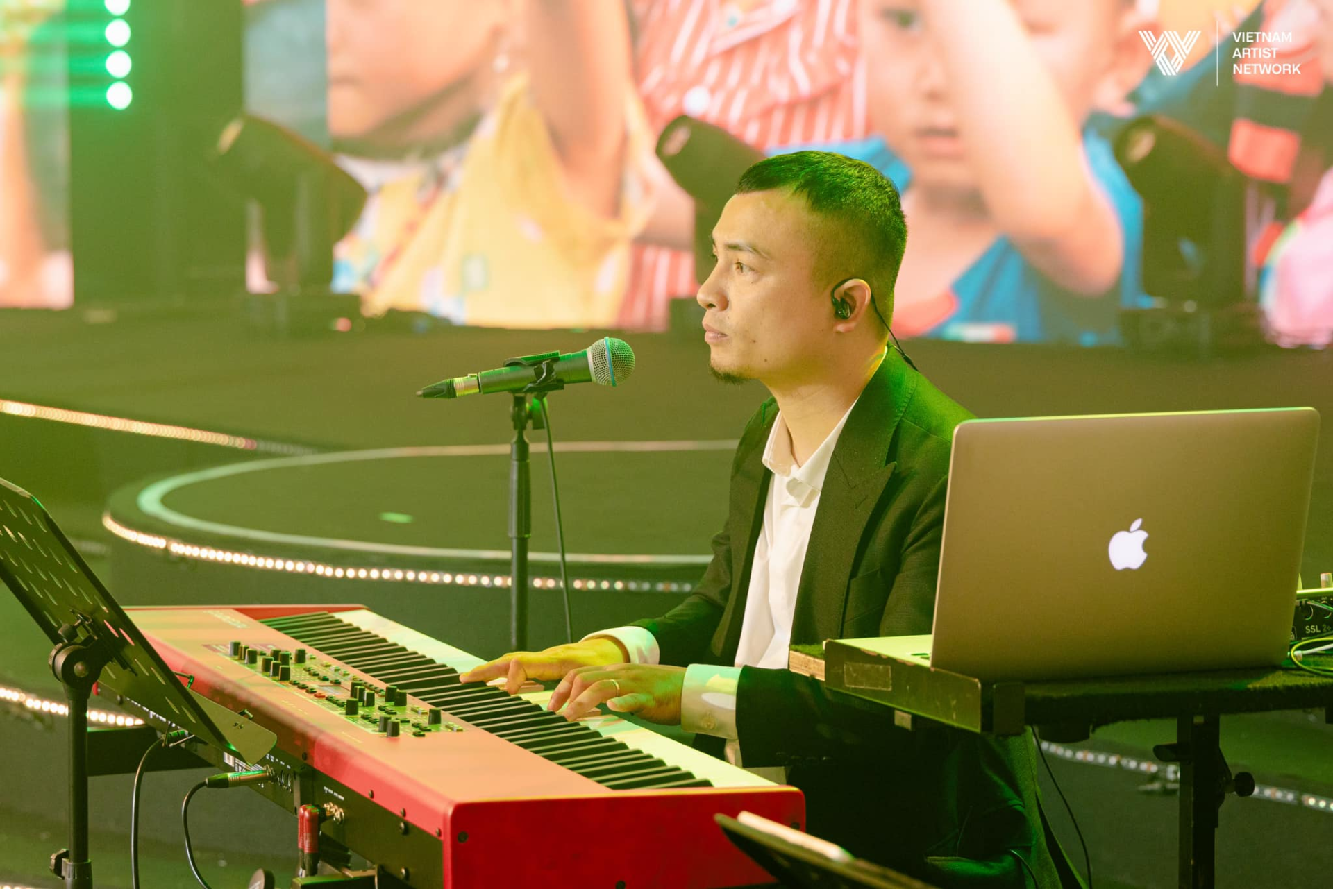 Nhạc sĩ Lưu Quang Minh l&agrave; người đứng sau nhiều chương tr&igrave;nh nghệ thuật lớn.