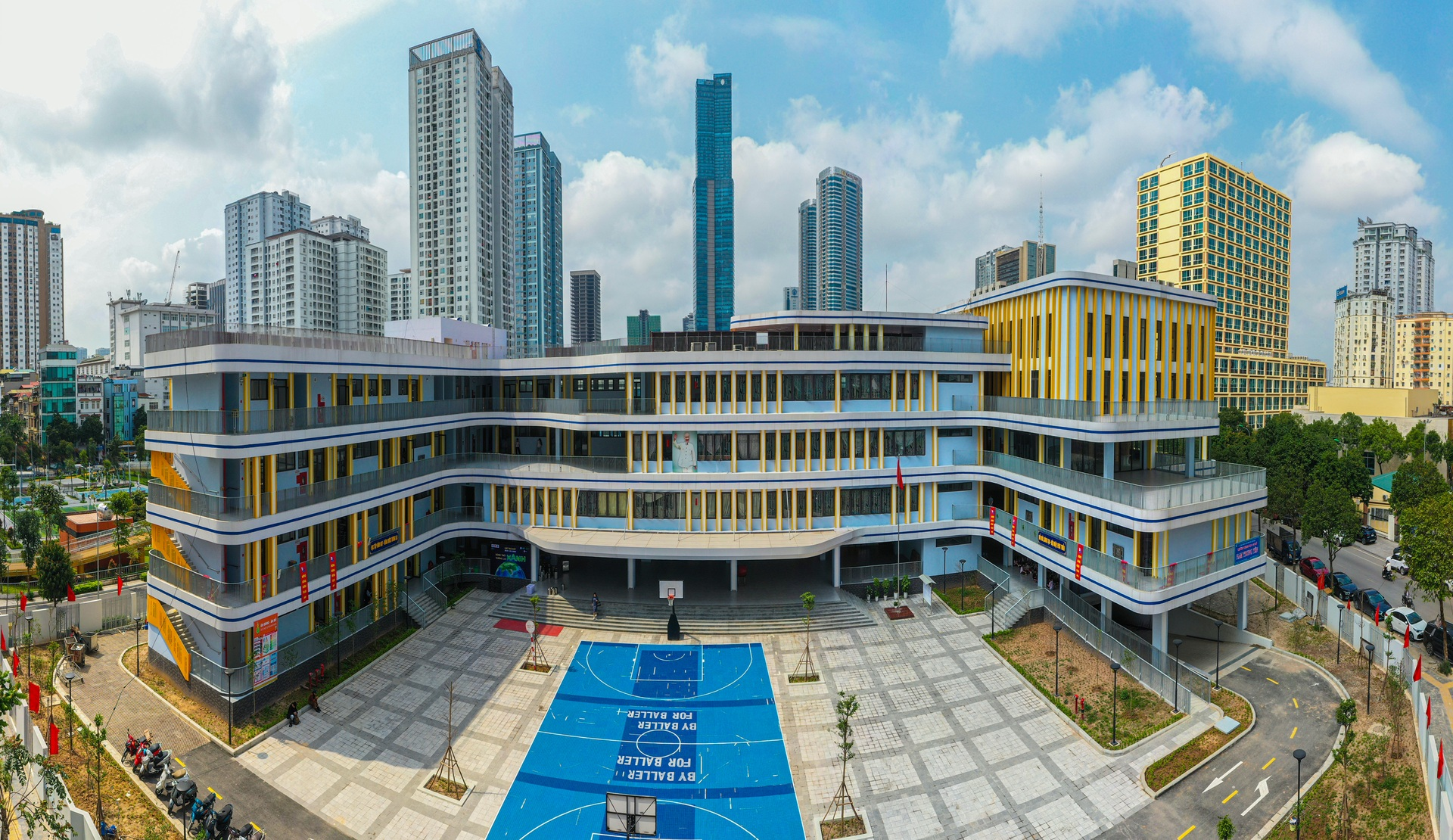 Trường THPT Hoàng Quán Chi sẽ tuy&ecirc;̉n sinh lớp 10 năm học 2026-2027.