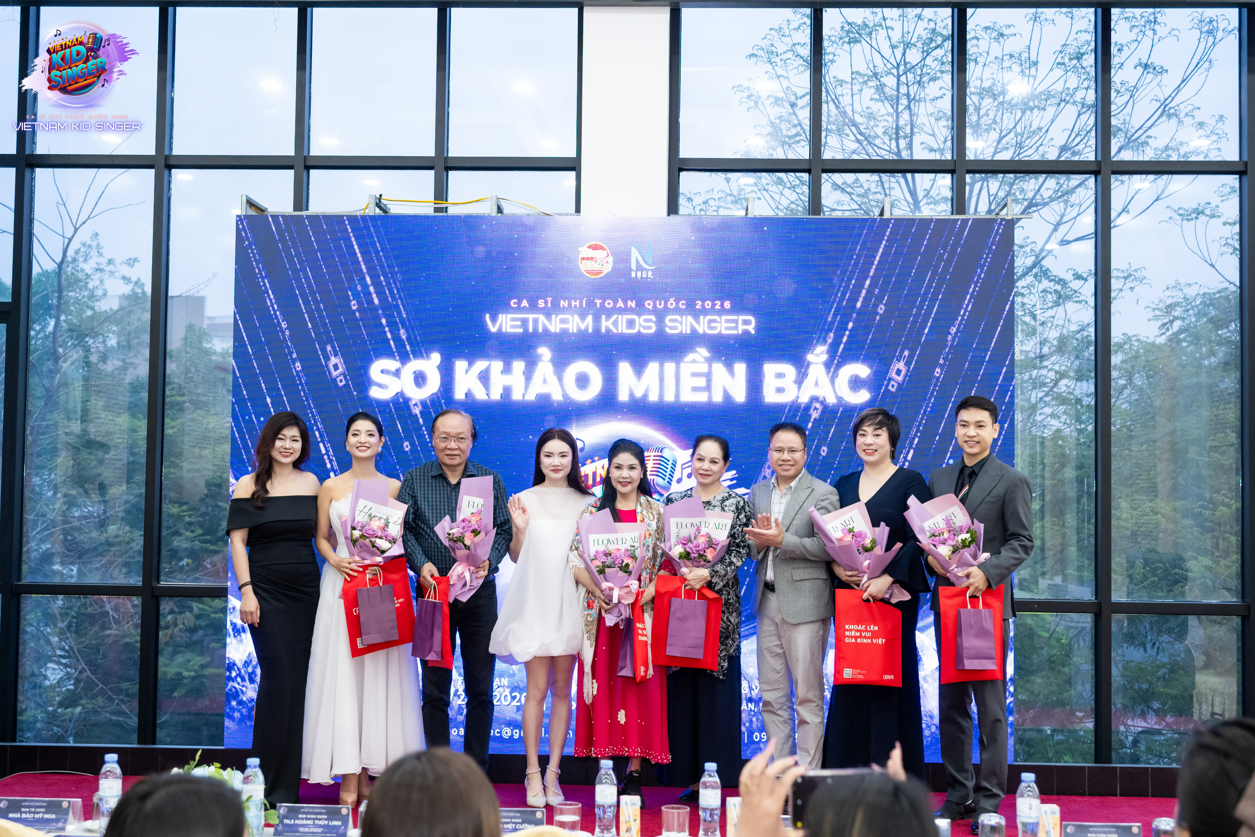 Hội đồng Ban Gi&aacute;m khảo quy tụ c&aacute;c nh&agrave; b&aacute;o, nghệ sĩ v&agrave; chuy&ecirc;n gia uy t&iacute;n, gi&agrave;u kinh nghiệm.