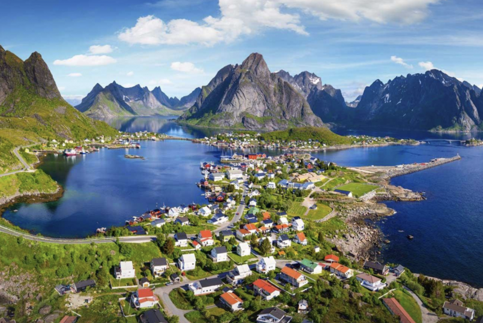 L&agrave;ng Reine (Na Uy).