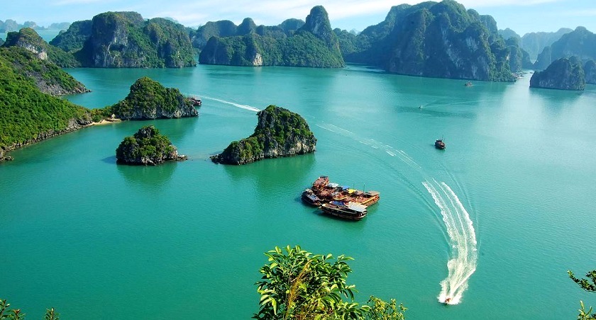 Vịnh B&aacute;i Tử Long đứng thứ 3 trong danh s&aacute;ch 7 kỳ quan Đ&ocirc;ng Nam &Aacute; năm 2026.