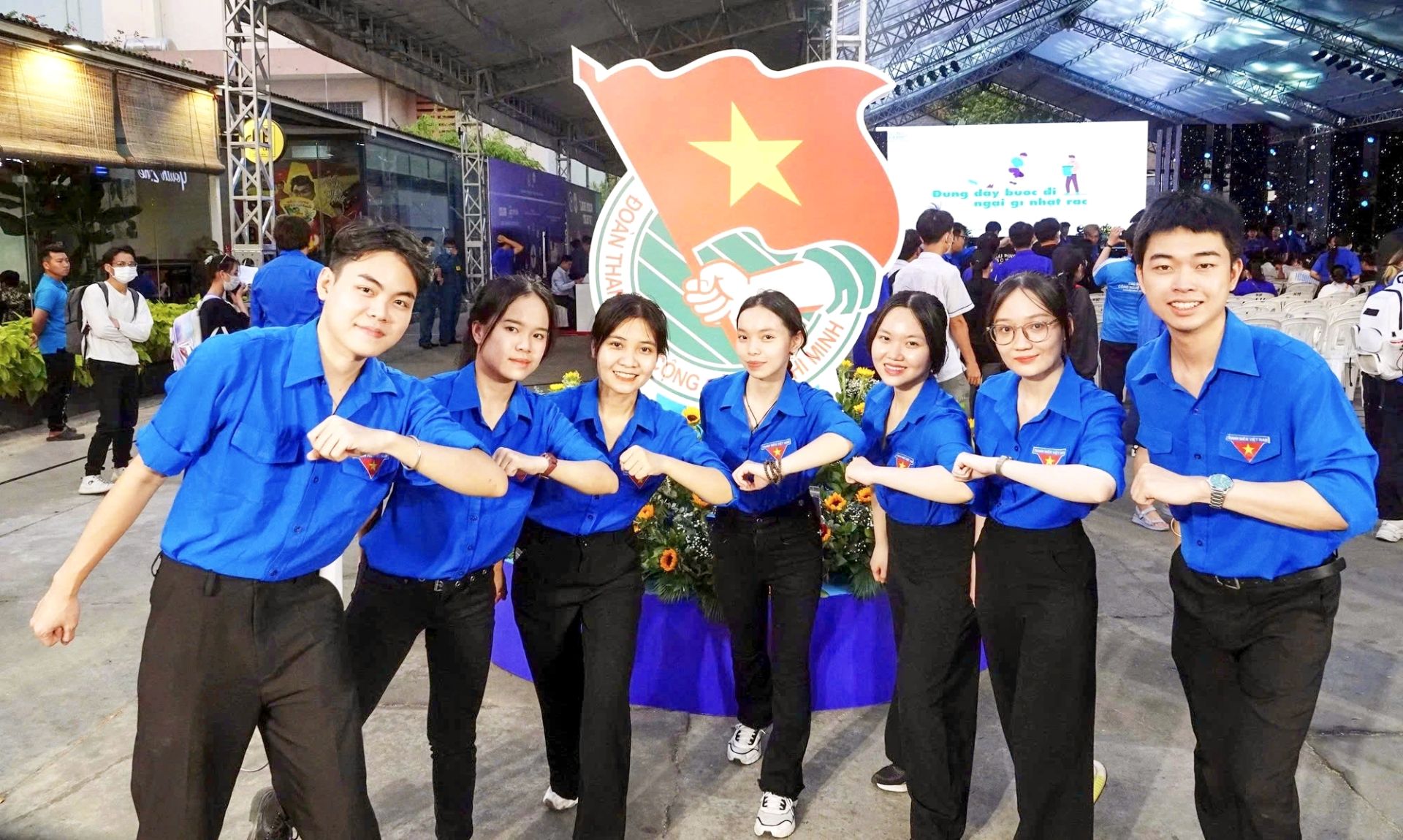 Đo&agrave;n vi&ecirc;n, thanh ni&ecirc;n l&agrave; lực lượng xung k&iacute;ch tr&ecirc;n c&aacute;c lĩnh vực then chốt.