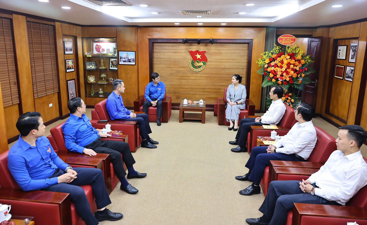 To&agrave;n cảnh buổi gặp mặt.