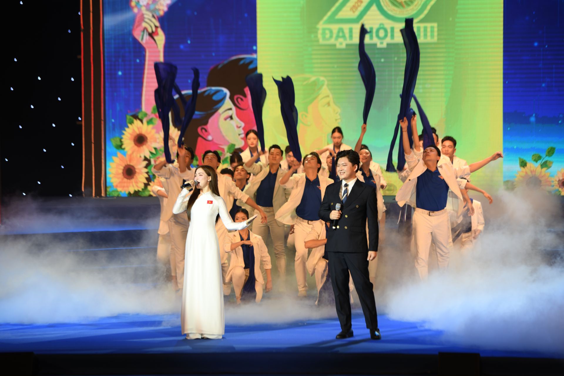 Chương tr&igrave;nh nghệ thuật đặc sắc ch&agrave;o mừng 95 năm Th&agrave;nh lập Đo&agrave;n TNCS Hồ Ch&iacute; Minh.