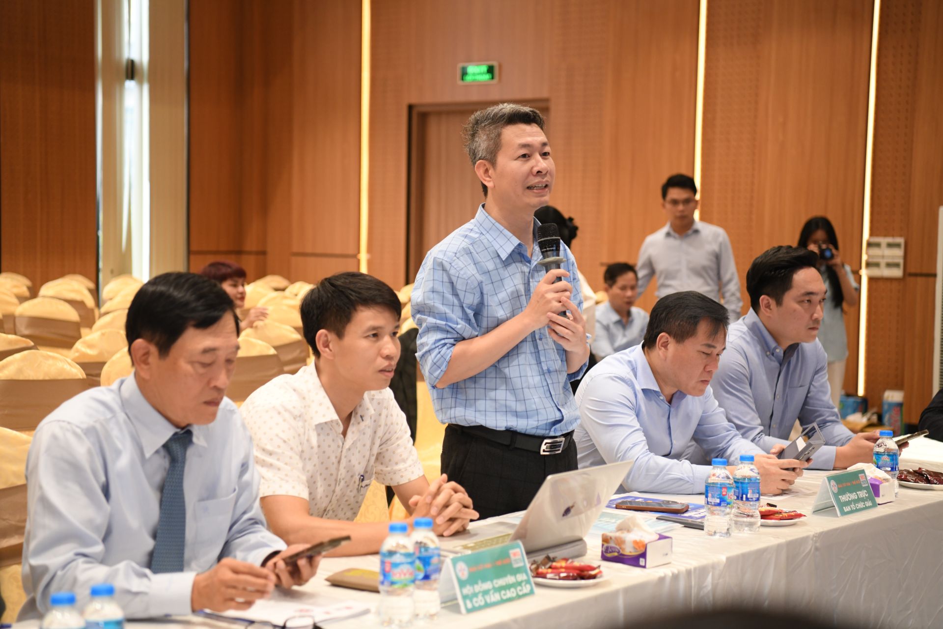 Đại di&ecirc;̣n Ban t&ocirc;̉ chức phát bi&ecirc;̉u tại chương trình.