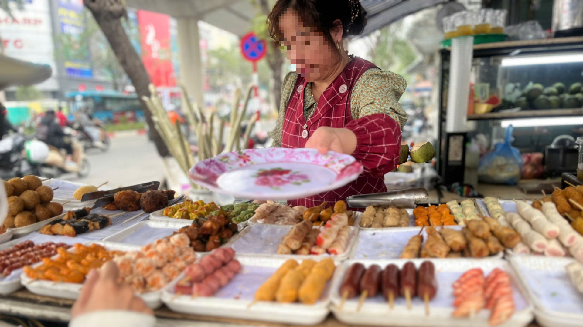 Nhận diện nạn đói giấu mặt đằng sau đồ chiên rán và thức uống nhiều đường