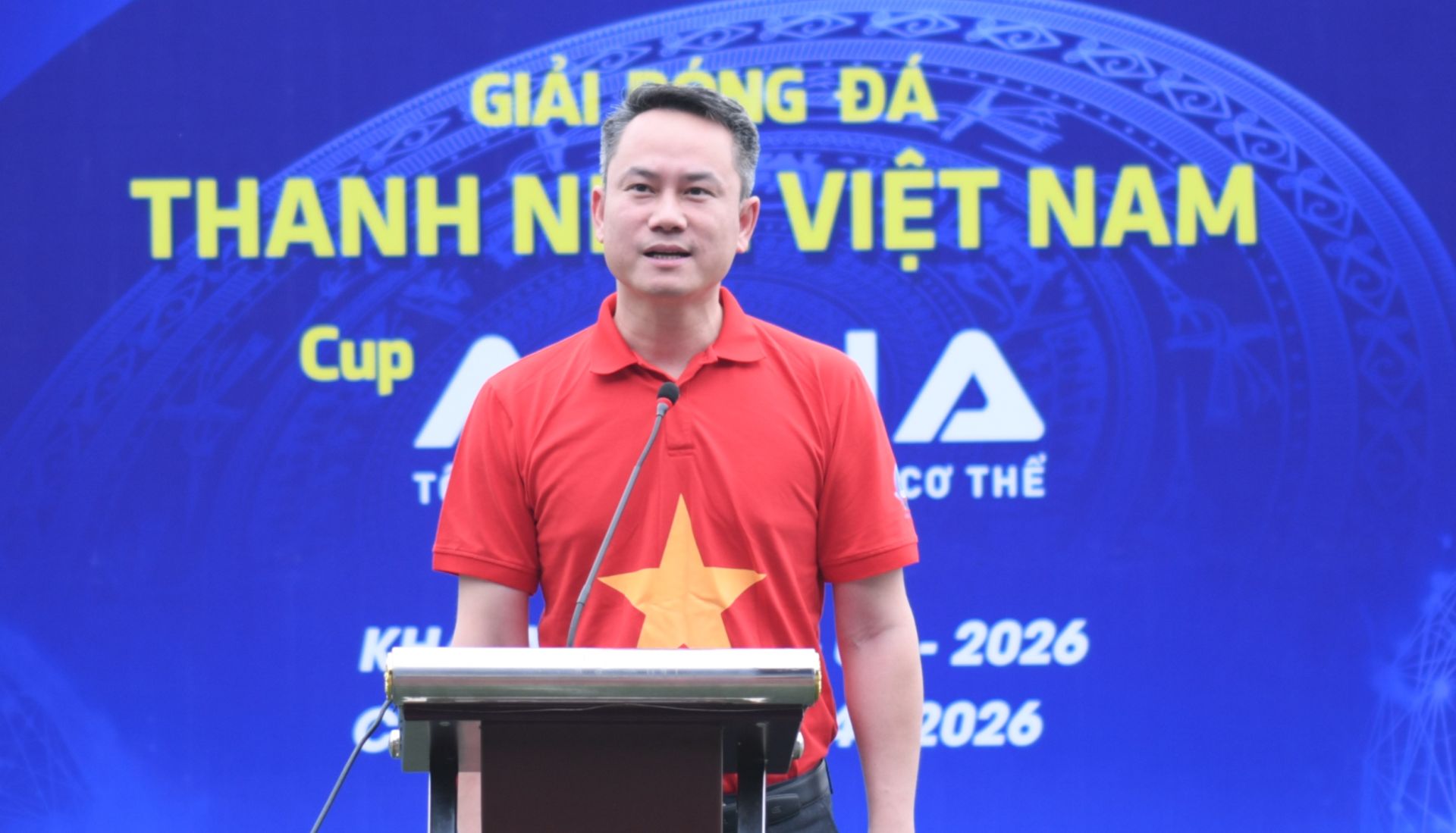 Ph&oacute; Chủ tịch thường trực Trung ương Hội TNVN Việt Nam Nguy&ecirc;̃n Kim Quy phát bi&ecirc;̉u khai mạc giải đ&acirc;́u.