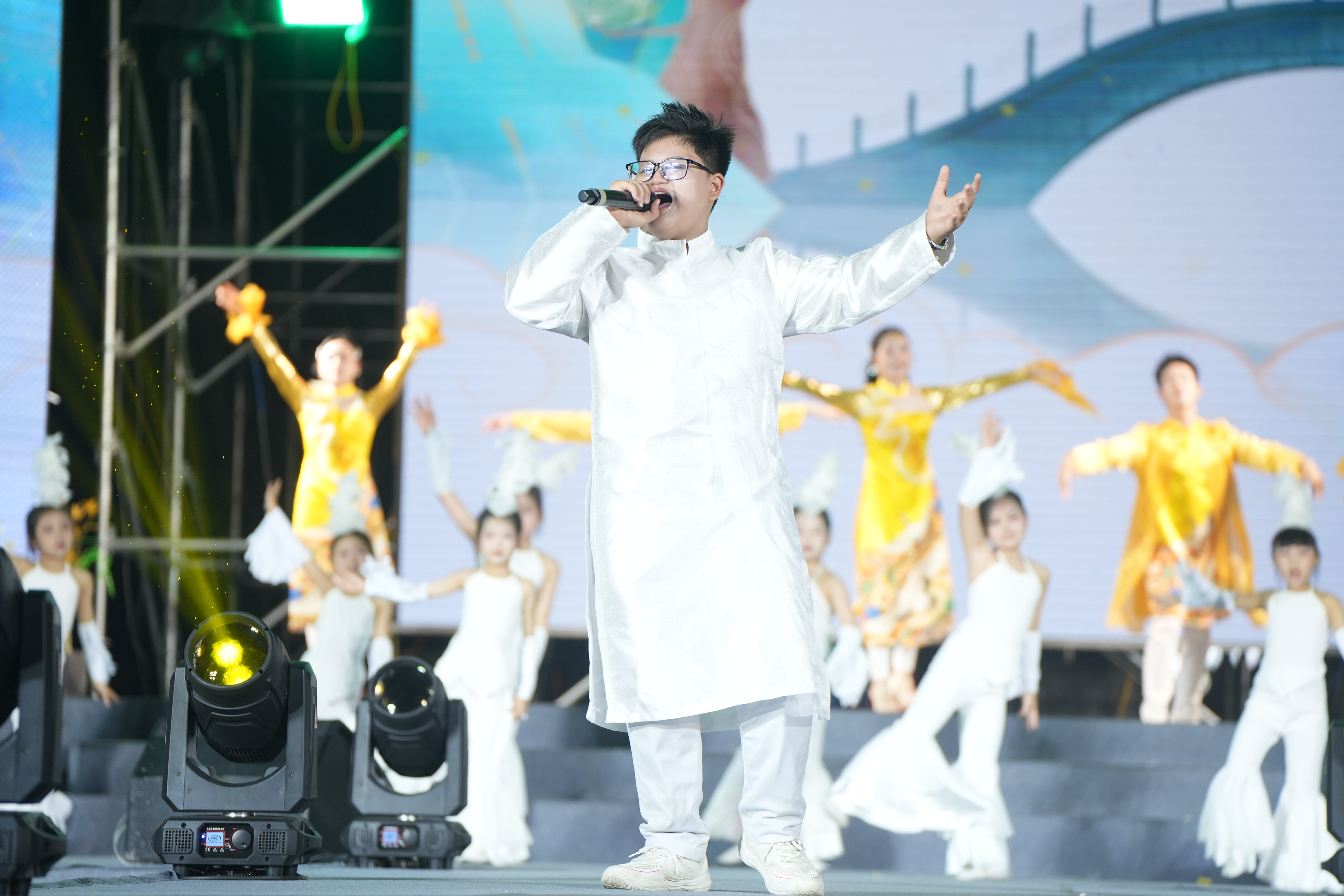 Một số tiết mục nghệ thuật tại đ&ecirc;m vinh danh Giải thưởng B&uacute;p Sen V&agrave;ng.