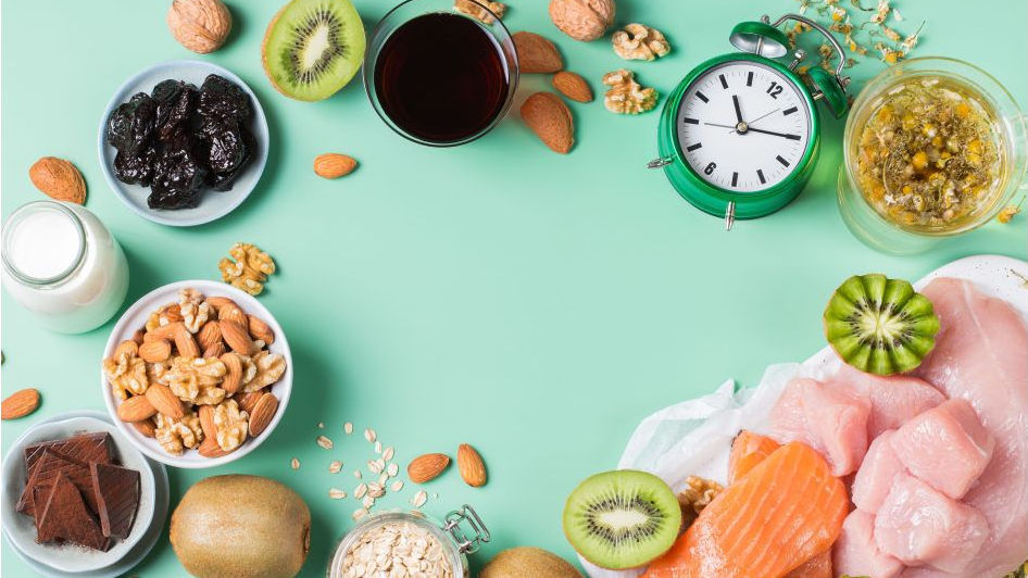 Lu&ocirc;n ăn u&ocirc;́ng đúng giờ bạn nhé!