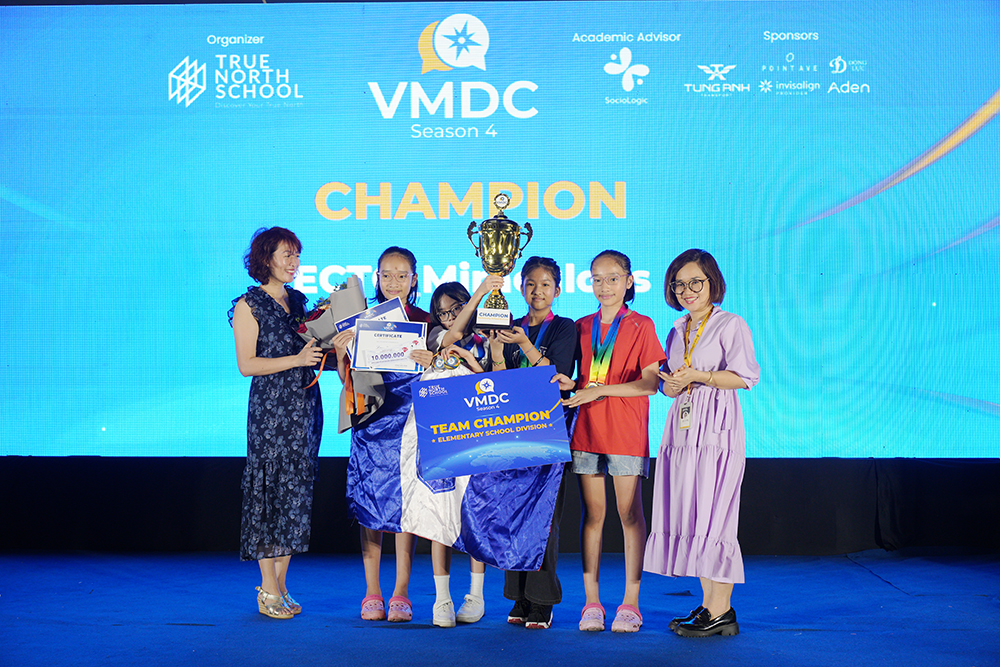 Lộ diện Nh&agrave; v&ocirc; địch bảng Tiểu học VMDC m&ugrave;a 4, đội ECTE_Miraculous &ndash; nh&oacute;m bốn nữ sinh lớp 4 đầy t&agrave;i năng đ&atilde; chinh phục đỉnh cao nhất của giải đấu năm nay.