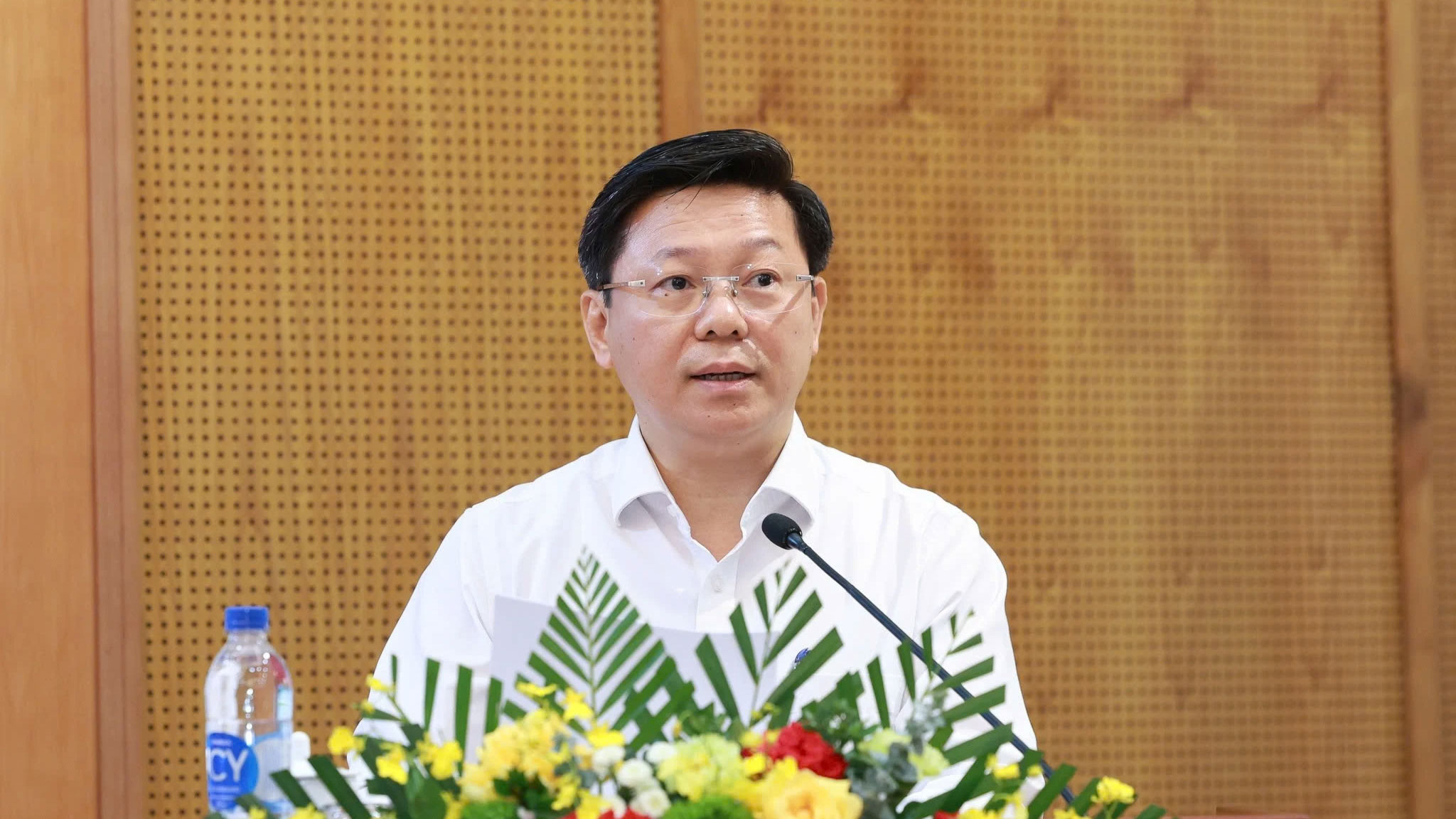 Ph&oacute; ban Tuy&ecirc;n gi&aacute;o v&agrave; D&acirc;n vận Trung ương Trần Thanh L&acirc;m ph&aacute;t biểu tại hội nghị.