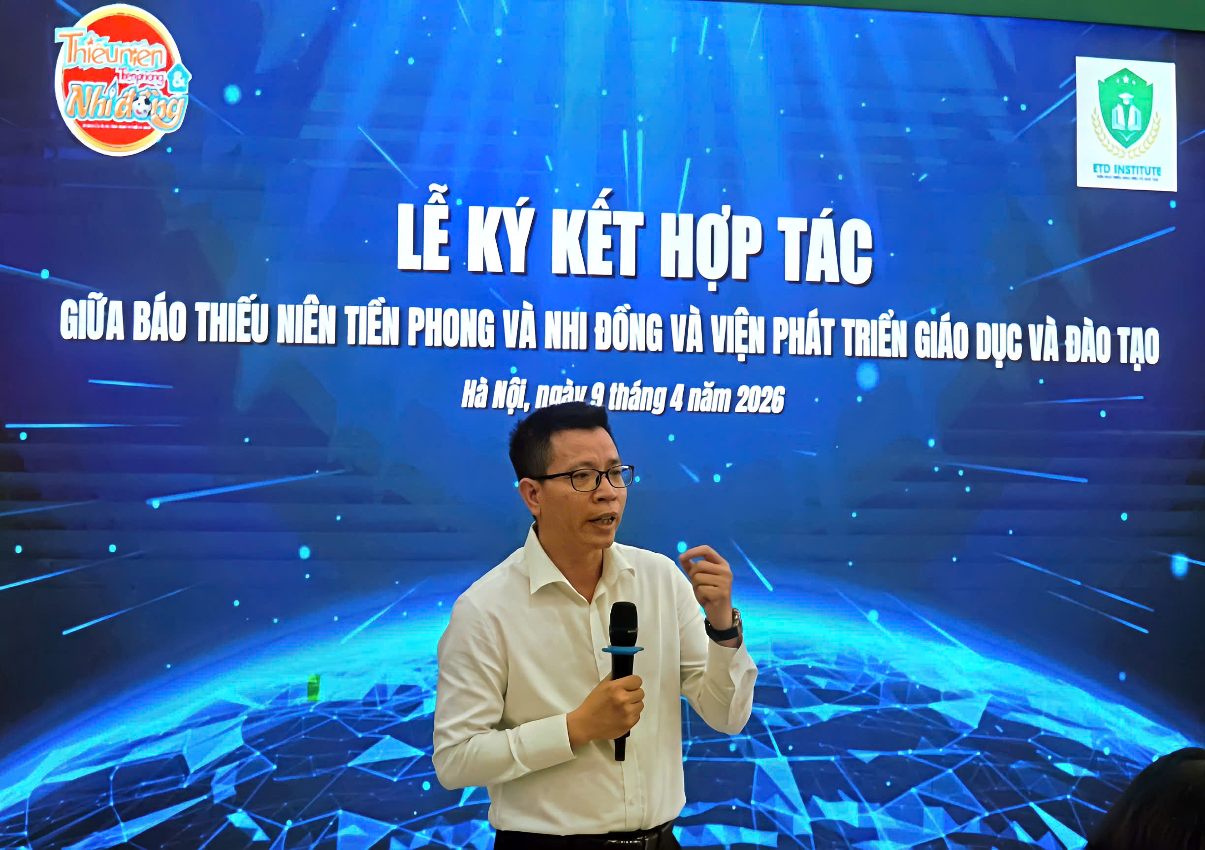 &Ocirc;ng Nguyễn Danh Khoa &ndash; Gi&aacute;m đốc Đ&agrave;o tạo Viện Ph&aacute;t triển Gi&aacute;o dục v&agrave; Đ&agrave;o tạo hy vọng lễ k&yacute; kết sẽ mở ra nhiều cơ hội ph&aacute;t triển, hướng tới x&acirc;y dựng m&ocirc; h&igrave;nh &ldquo;Kỹ năng an to&agrave;n cho em&rdquo; c&ugrave;ng bộ gi&aacute;o &aacute;n chi tiết, qua đ&oacute; phổ cập kiến thức kh&ocirc;ng chỉ tới trẻ em m&agrave; c&ograve;n lan tỏa tới gia đ&igrave;nh v&agrave; cộng đồng.