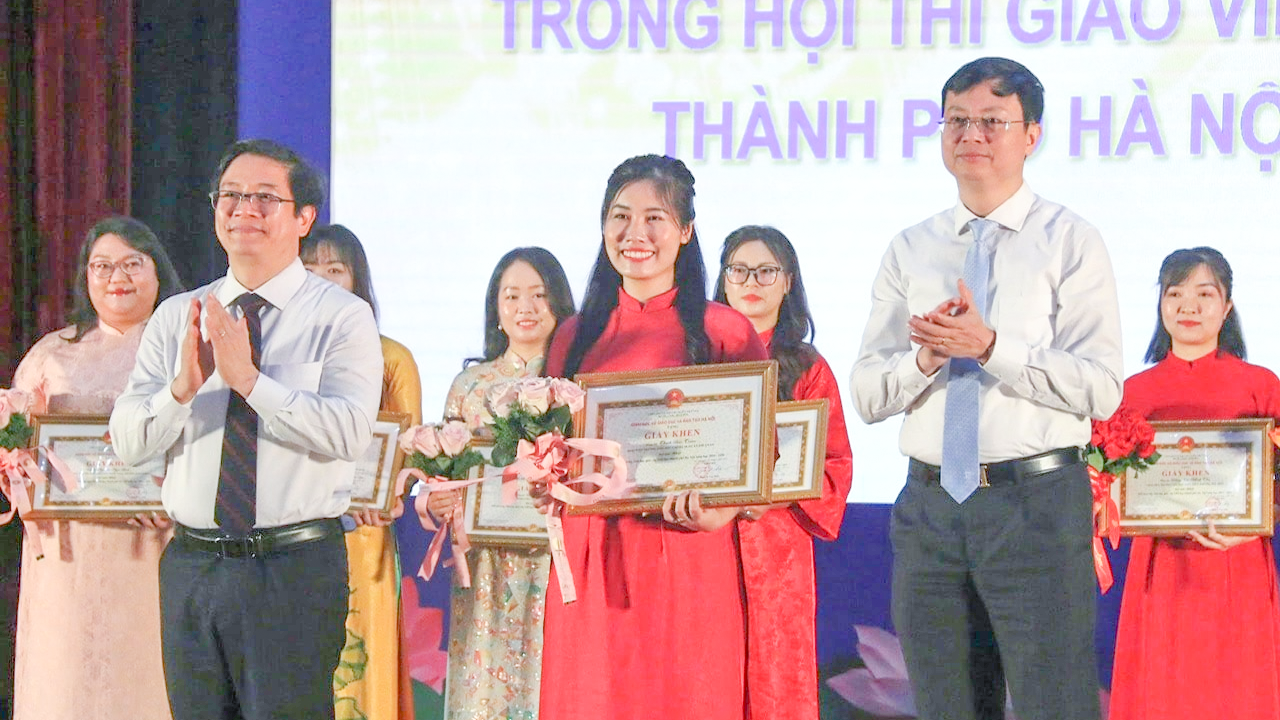 Hà Nội tuyên dương 182 giáo viên tiểu học dạy giỏi