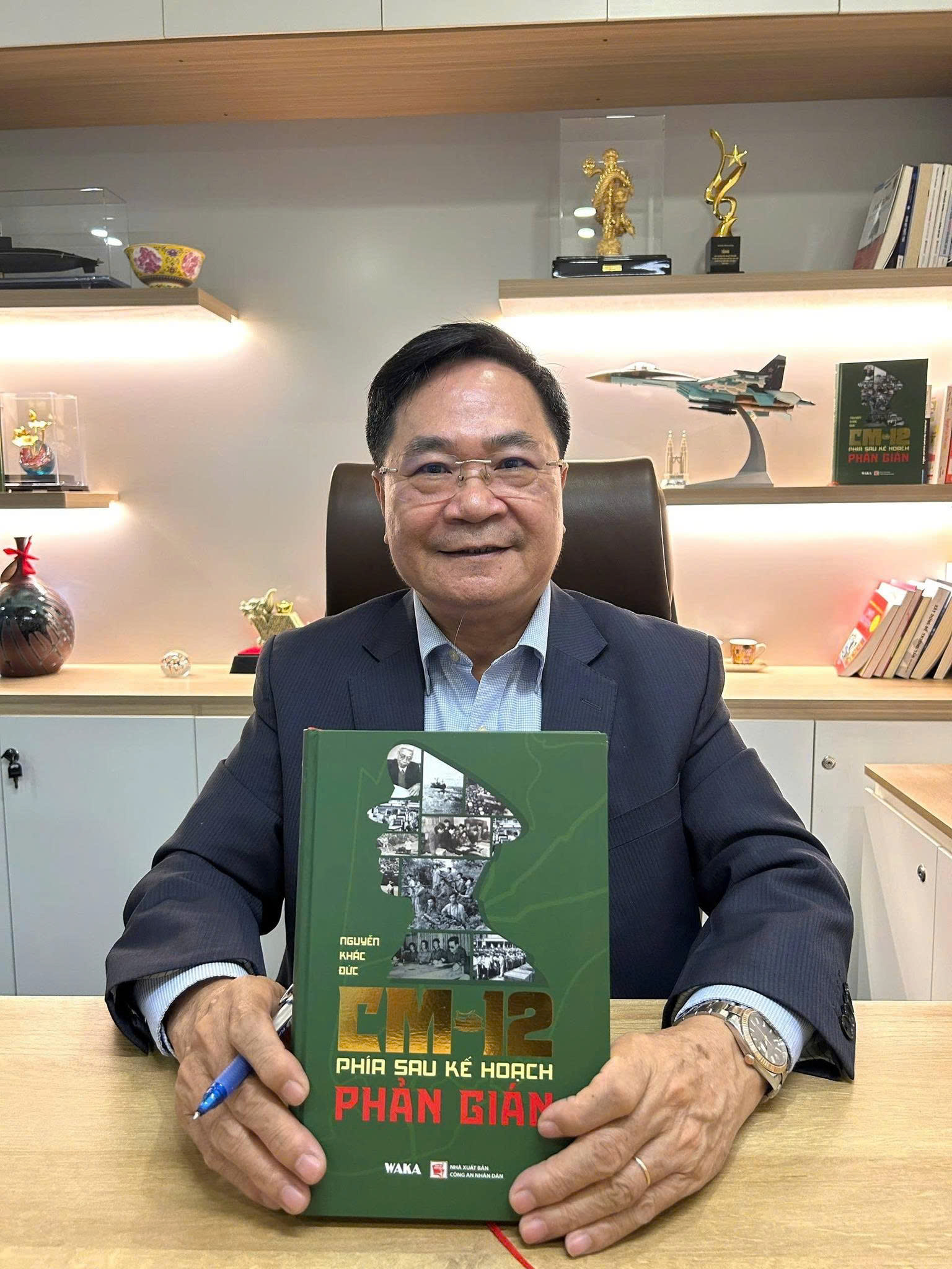 Bộ phim lấy cảm hứng từ cuốn truyện k&yacute; &ldquo;CM12 &ndash; Ph&iacute;a sau kế hoạch phản gi&aacute;n&rdquo; của Thiếu tướng Nguyễn Khắc Đức, nguy&ecirc;n Cục trưởng cục Kỹ thuật Nghiệp vụ 1, Tổng cục An ninh, Bộ C&ocirc;ng an