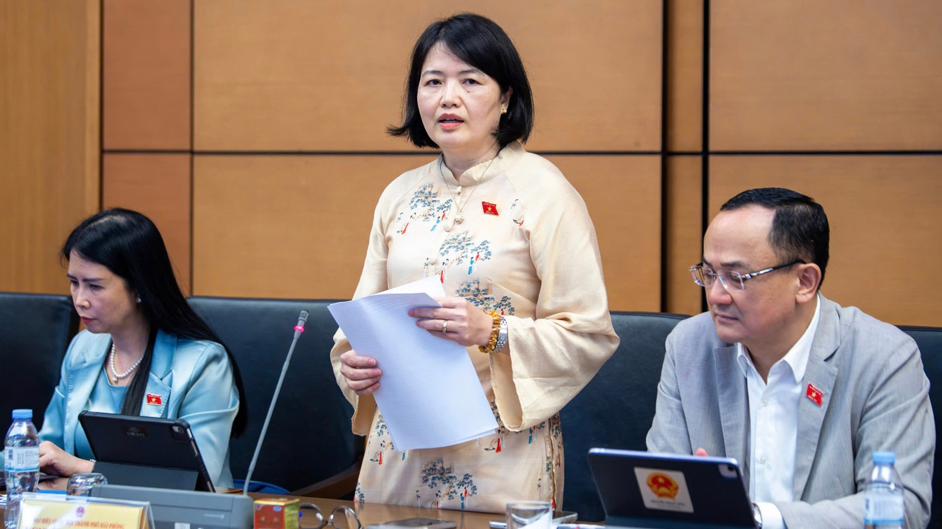 Đại biểu Quốc hội đề xuất cấm trẻ em sử dụng mạng xã hội