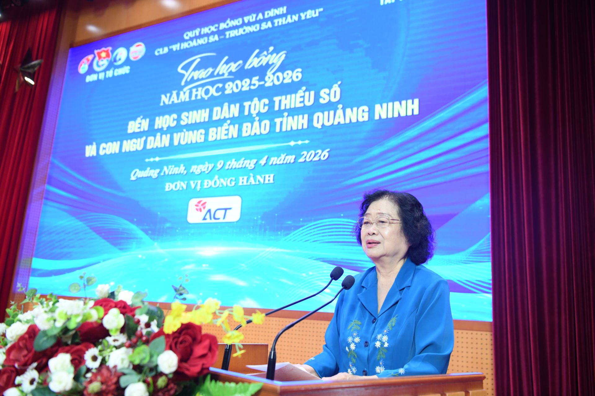 Nguy&ecirc;n Ph&oacute; Chủ tịch nước Trương Mỹ Hoa ph&aacute;t biểu tại chương tr&igrave;nh.