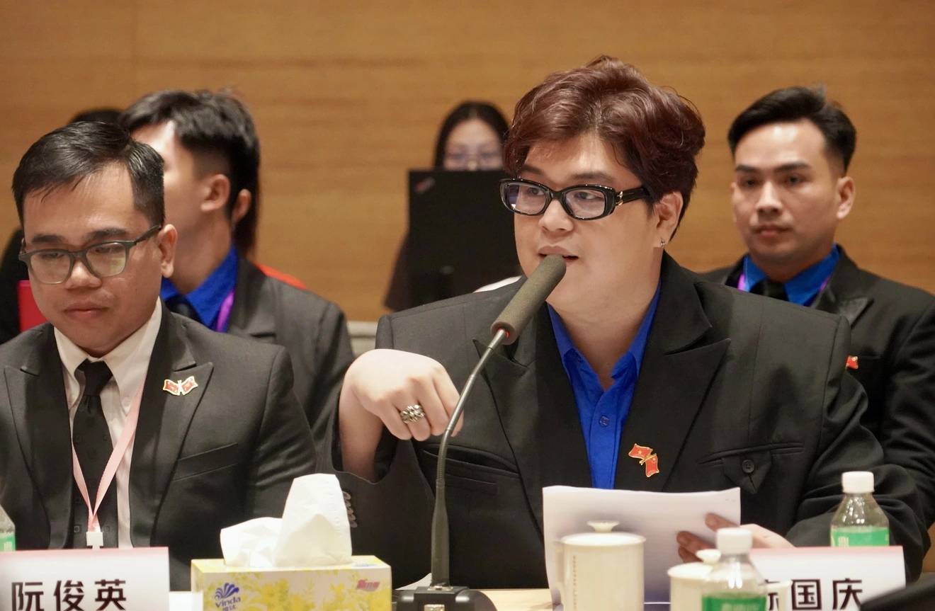 Giới nghệ sĩ 2 nước đối thoại cởi mở v&agrave; mong muốn được giao lưu nhiều hơn nữa trong thời gian tới&nbsp;.