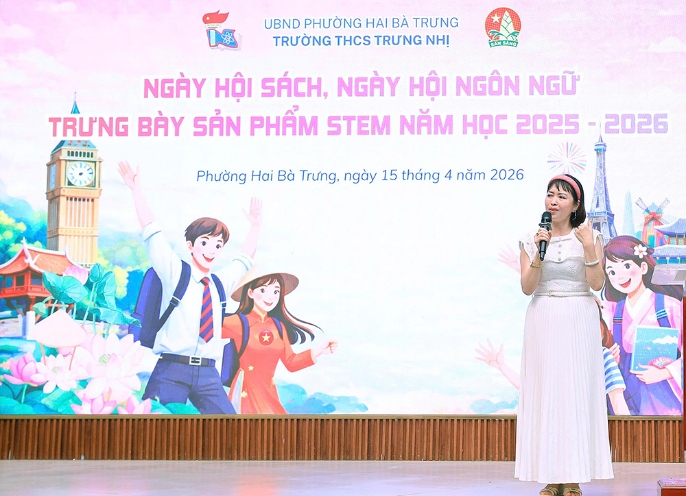 Nh&agrave; thơ Bảo Ngọc mong mỗi cuốn s&aacute;ch trước hết trở th&agrave;nh người bạn của tuổi thơ để c&ugrave;ng c&aacute;c bạn trưởng th&agrave;nh. 