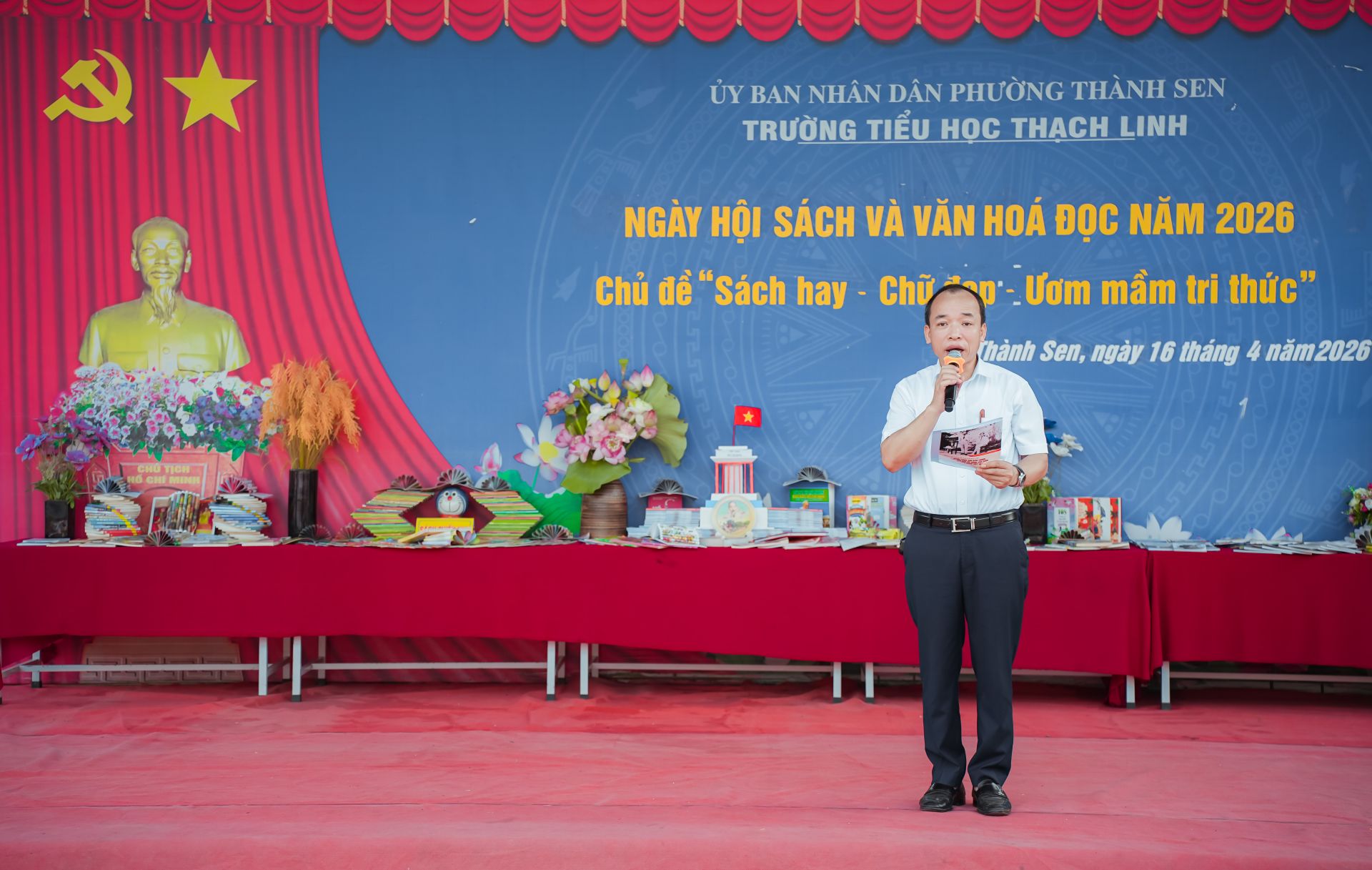 Thầy Nguyễn Trường Thư &ndash; Hiệu trưởng nh&agrave; trường 