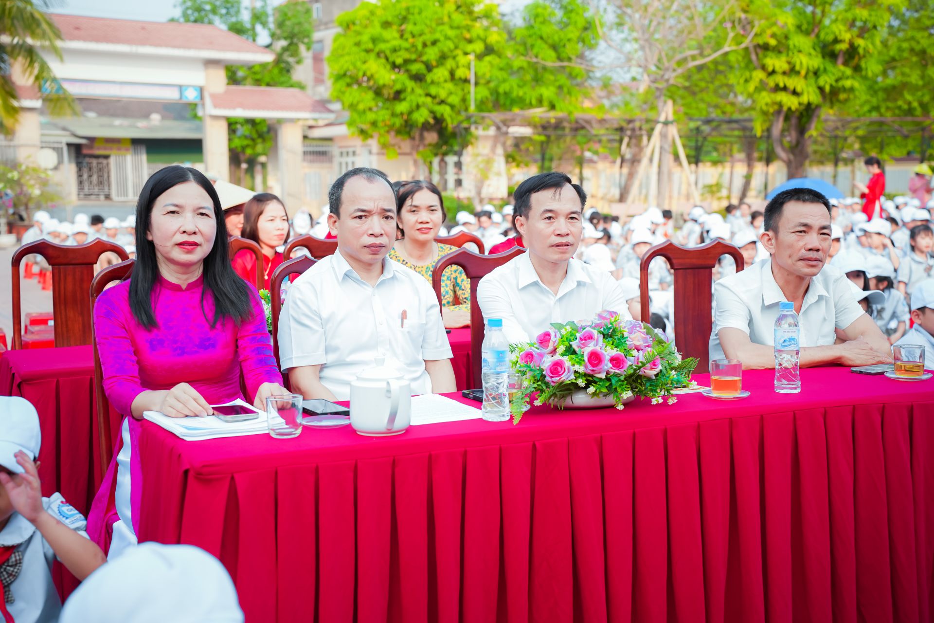 Đại biểu tham dự ng&agrave;y hội S&aacute;ch năm 2026 tại trường TH Thạch Linh